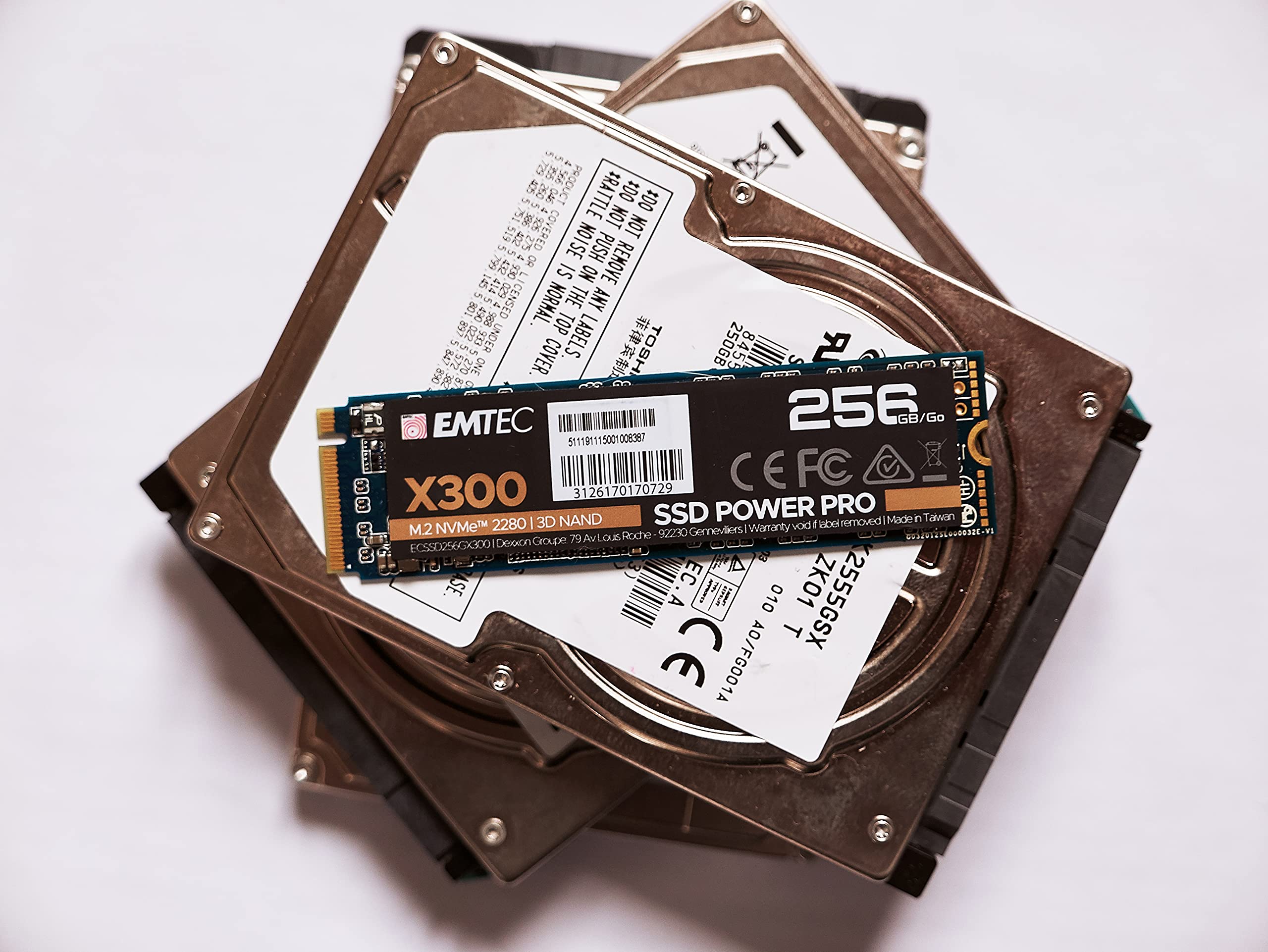 EMTEC X300 M.2 SSD Power Pro 1 TB NVMe PCIe 3.0 (ECSSD1TX300) EMTEC X300 M.2 SSD Power Pro 1 TB NVMe PCIe 3.0 (ECSSD1TX300)