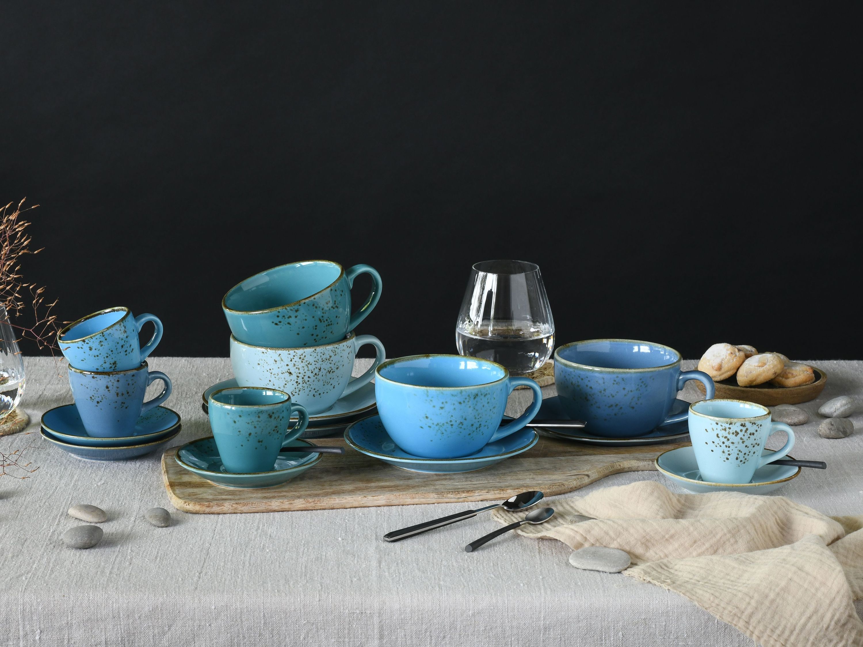 CreaTable, 23415, Serie Nature Collection AQUA Bistrotassen Set, Geschirrset, Tassen Set 16 teilig