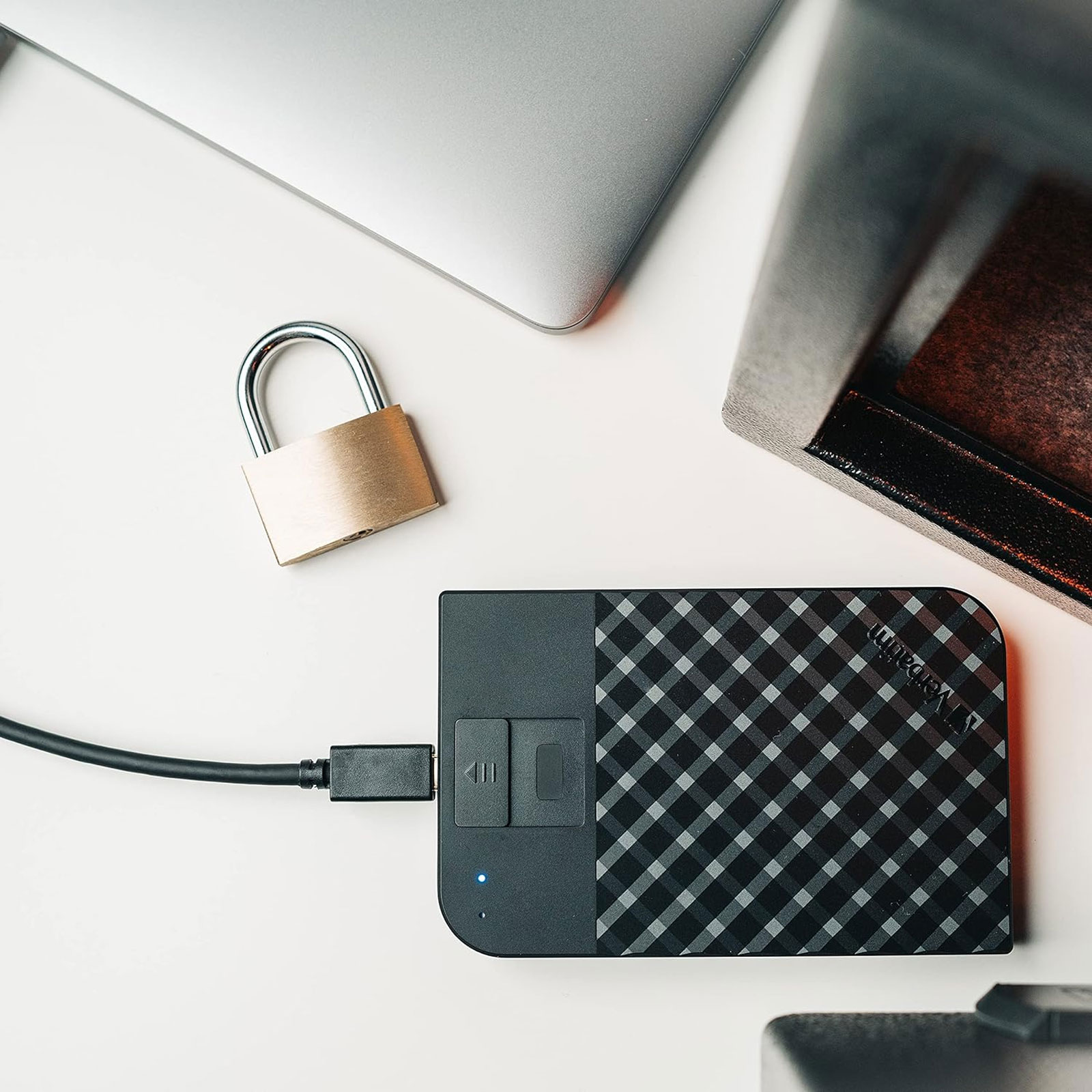 VERBATIM Fingerprint Secure HDD 2,5 Zoll 2TB Externe HDD-Festplatte (USB 3.0)