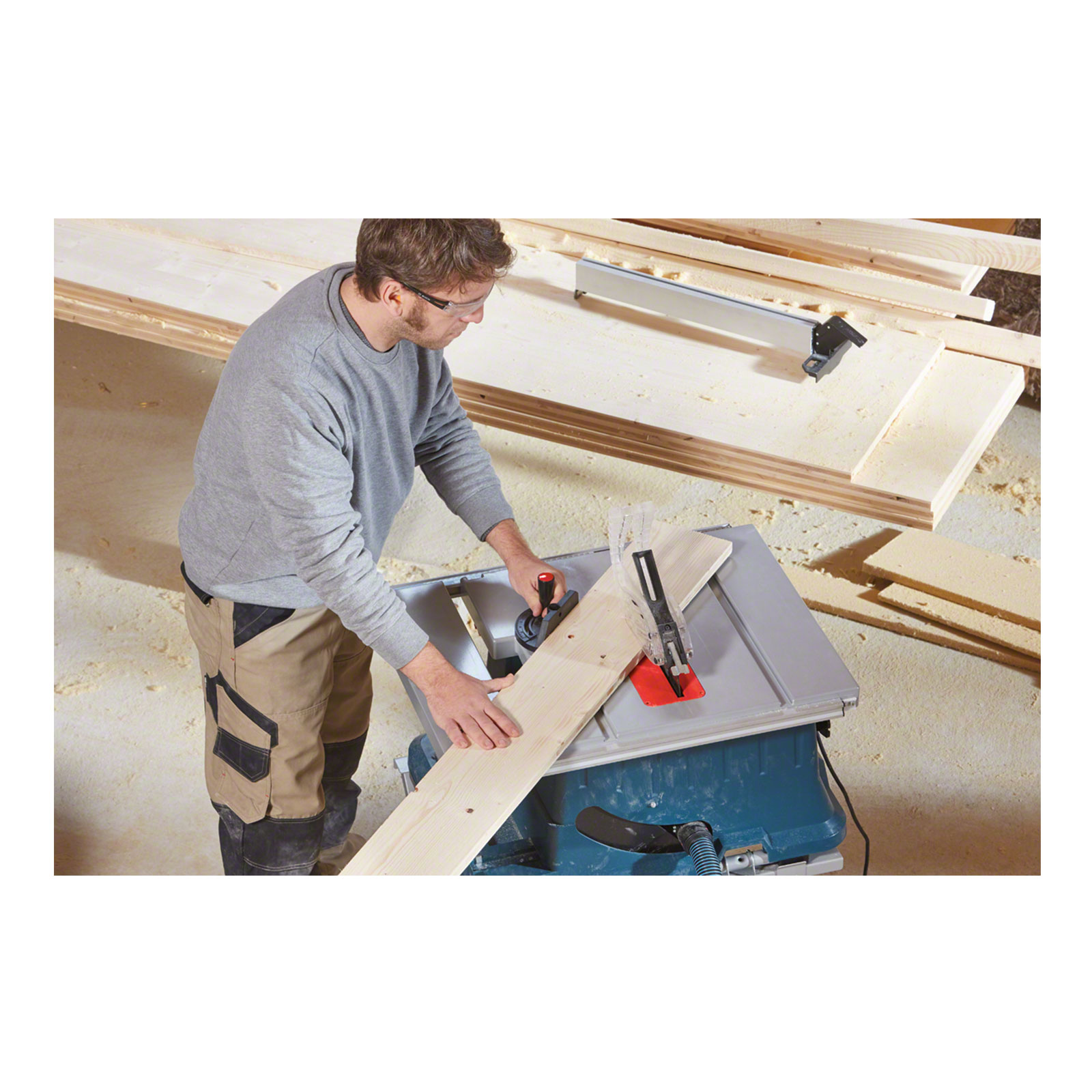 Bosch Professional GTS 635-216 + GTA 560 Tischkreissaege mit Arbeitstisch
