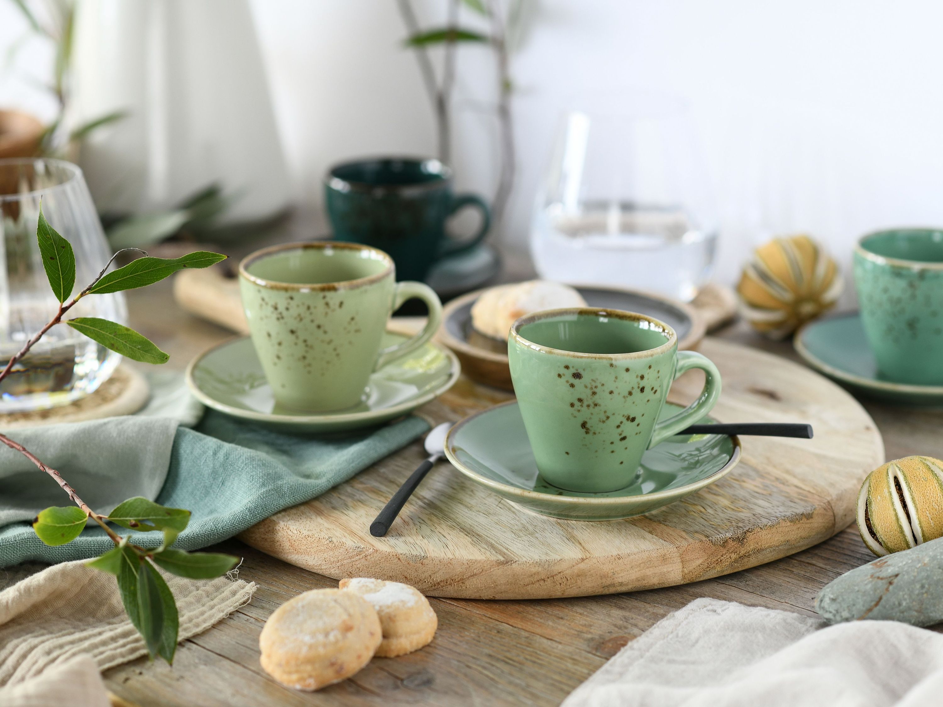 CreaTable, 22881, Serie Nature Collection Green Life, 8-teiliges Geschirrset, Espresso Set aus Steinzeug