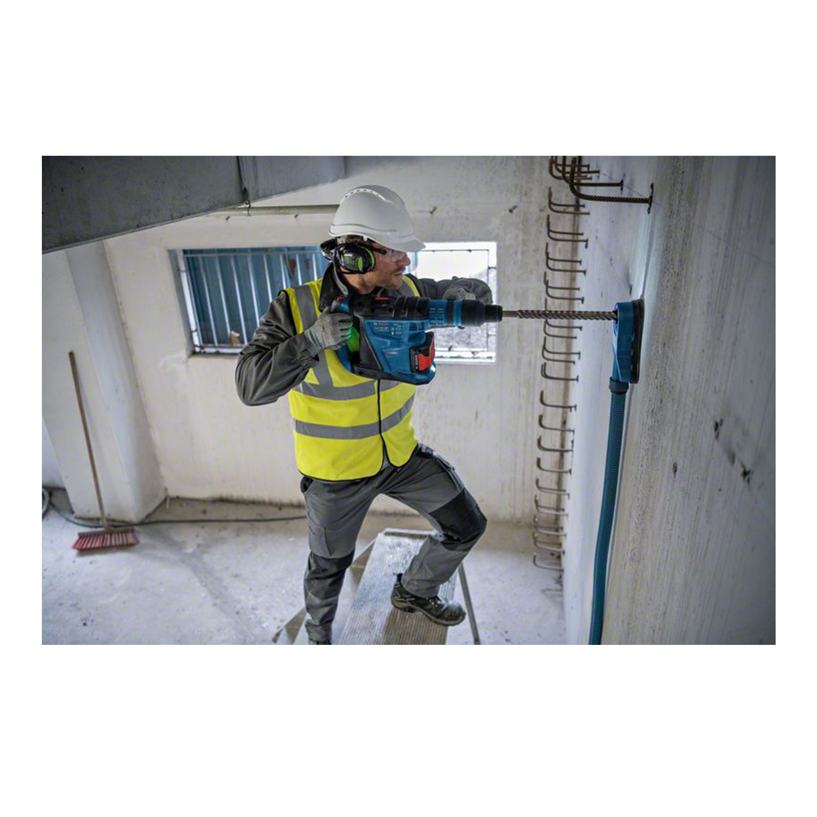 Bosch Professional GBH 18V-40 C 2x8,0Ah; XL-BOXX