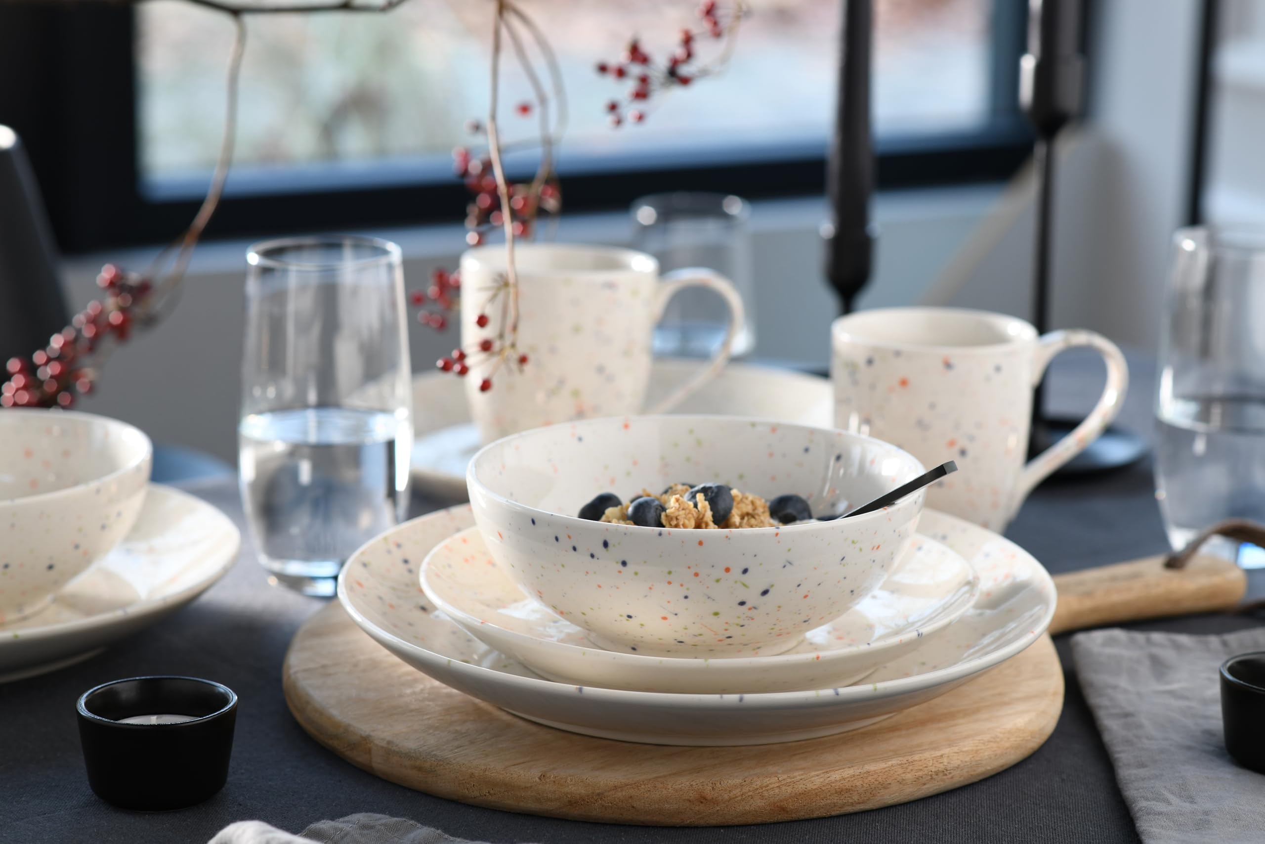 CreaTable, 24263, Serie Confetti Weiss, 16-teiliges Geschirrset für 4 Personen
