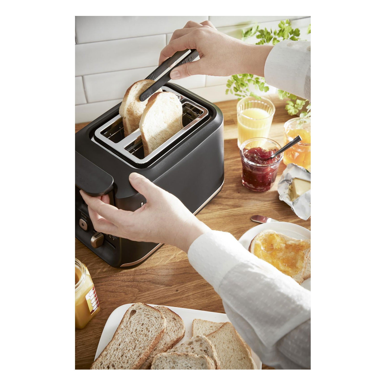 Tefal TT5338 Includeo Toaster