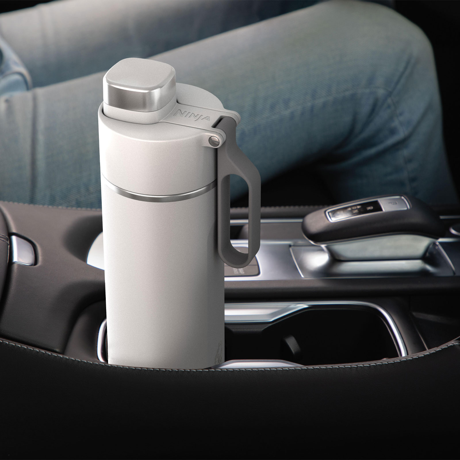 Ninja DW2401EUUKWH Thirsti 700ml Travel Bottle White Trinkflasche Ninja DW2401EUUKWH Thirsti 700ml Travel Bottle White Trinkflasche