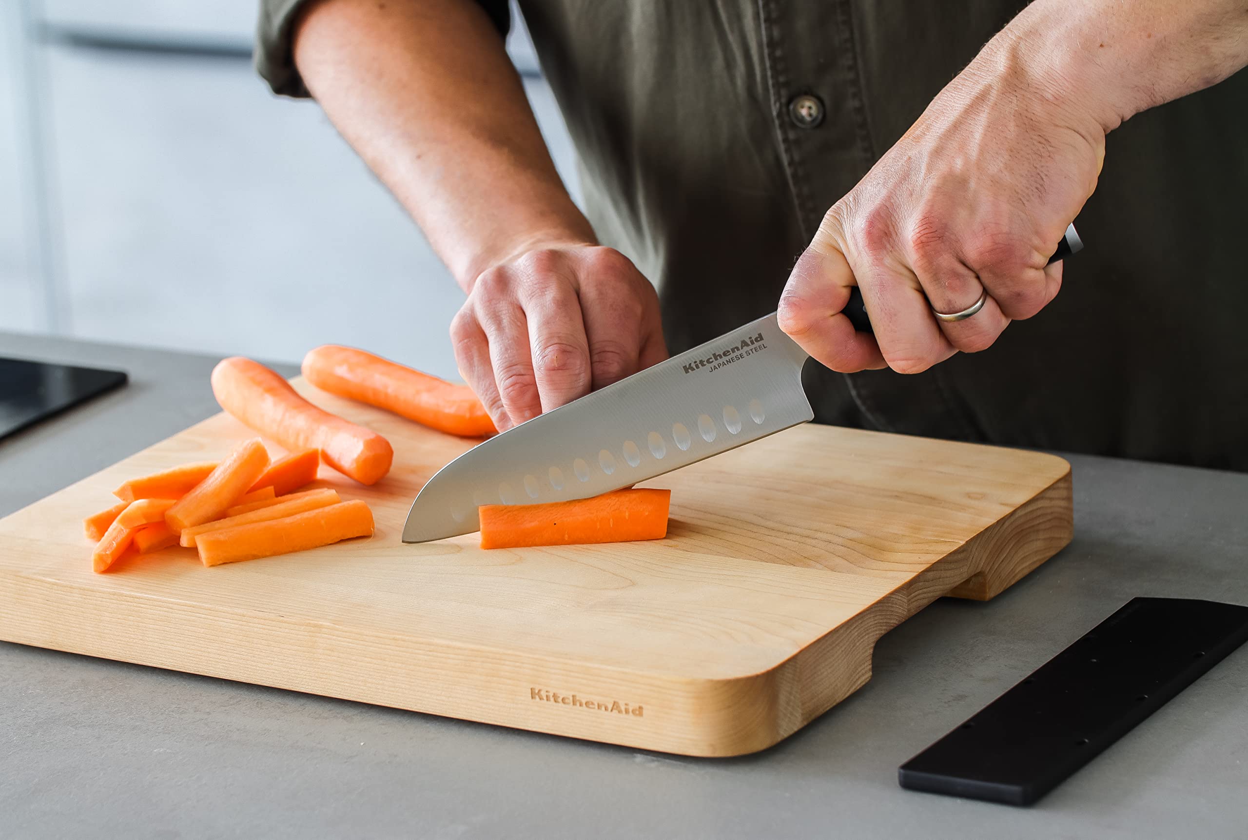 KitchenAid Gourmet Santoku Knife KOG7IKSSOHOBA 18cm with Blade Cover