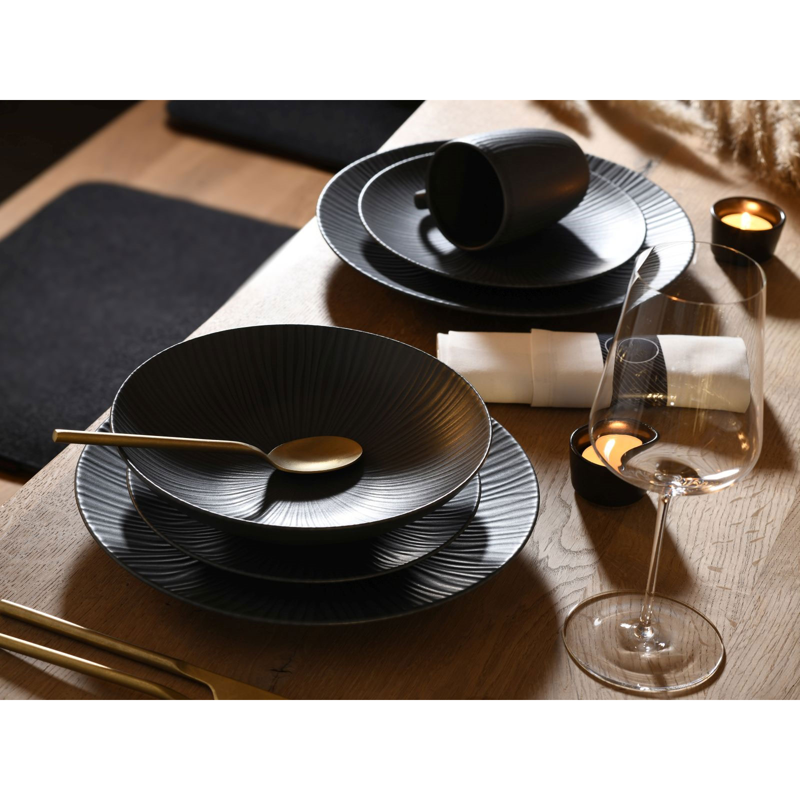 Creatable 23211 VESUVIO black (ELEMENTS Collection Geschirrset Tafelservice 12 tlg Steinzeug