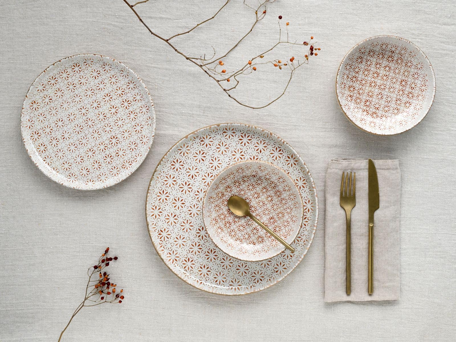 CreaTable, 24088, Serie Uno Emiliana Rot, 12-teiliges Geschirrset für 4 Personen