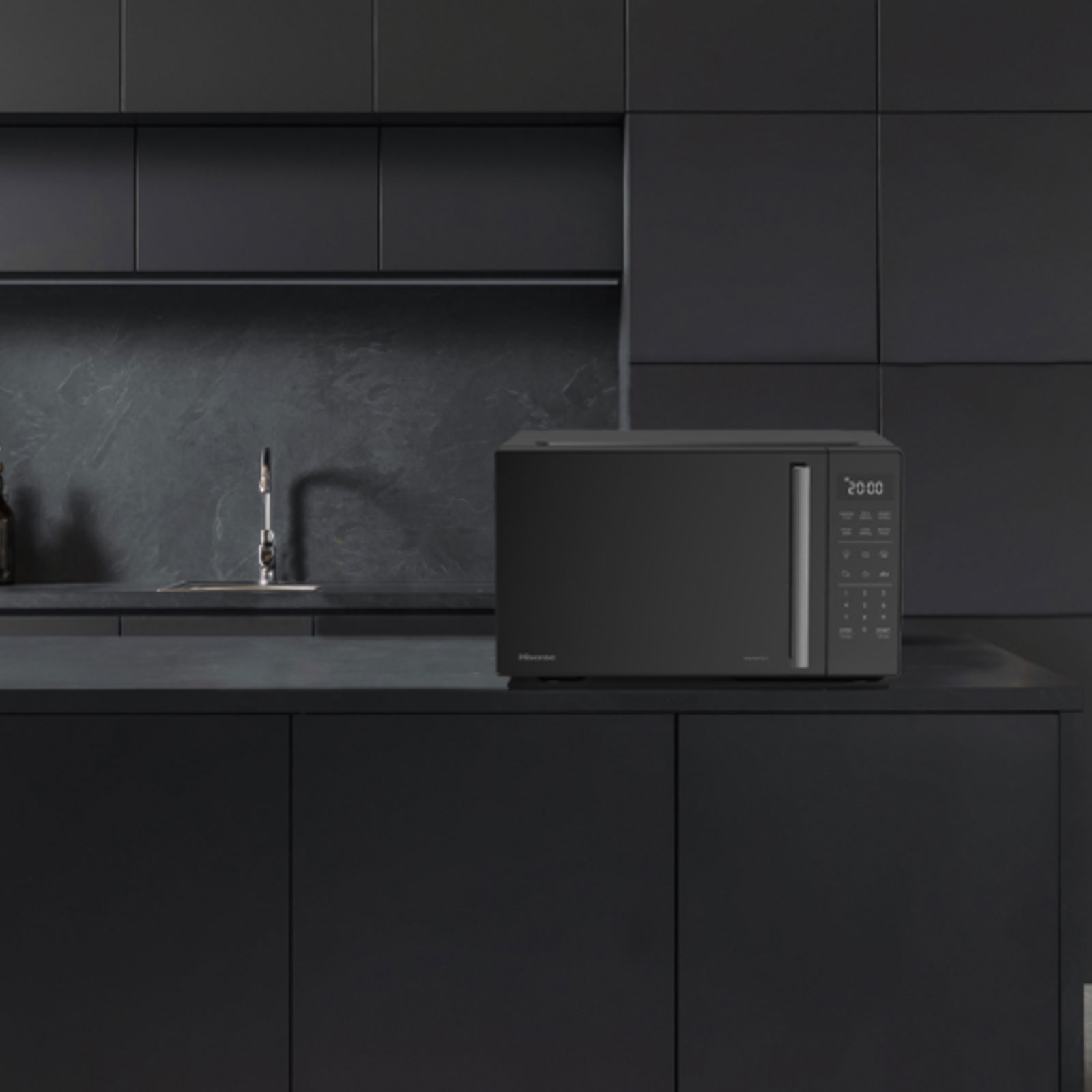 HISENSE H23MOBS4HI Mikrowelle (23 Liter, 900 Watt, elektronische Steuerung, Keramikbeschichtung, 10 Leistungsstufen, Auftauoption, 6 Automatikprogramme, Glasdrehteller 28,5 cm, Invertertechnologie, Premium-Glastür, Schwarz)