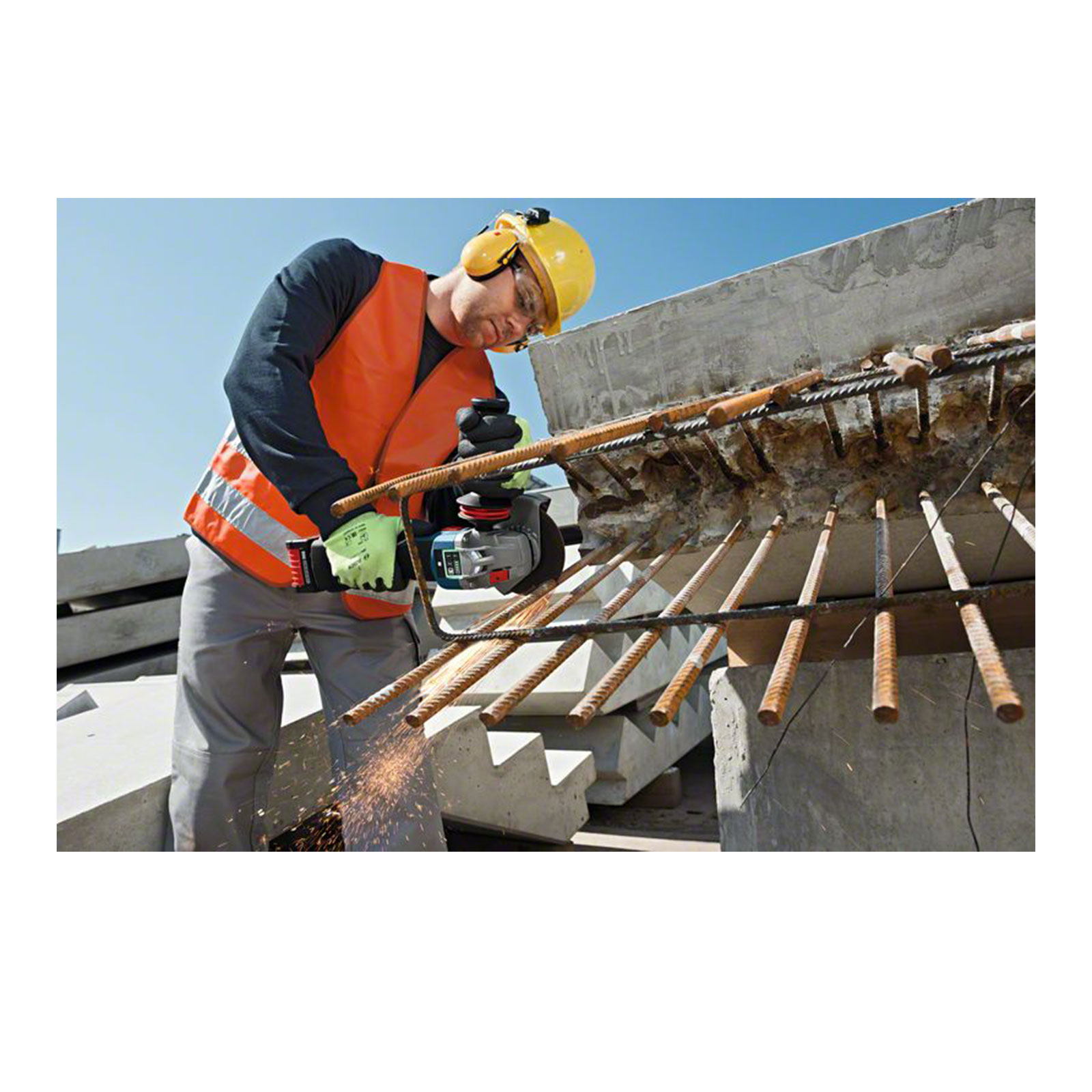 Bosch Professional GWS 18V-10 PSC (2x5,5Ah; L)