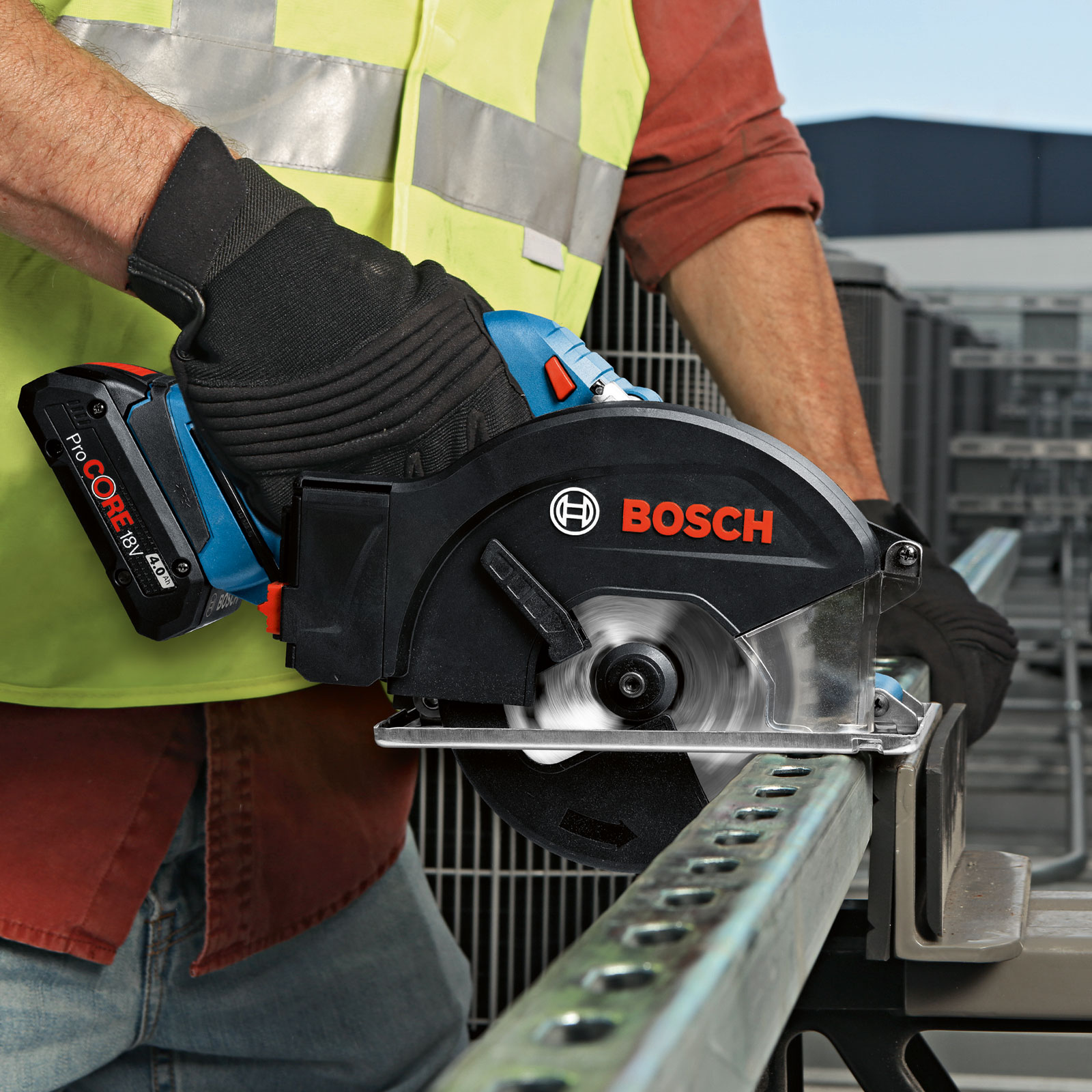 Bosch Professional 18V System Akku-Metall Kreissäge GKM 18V-50 inkl. mit 2x 5,0 AH Akku, Ladegerät GAL 18V-40