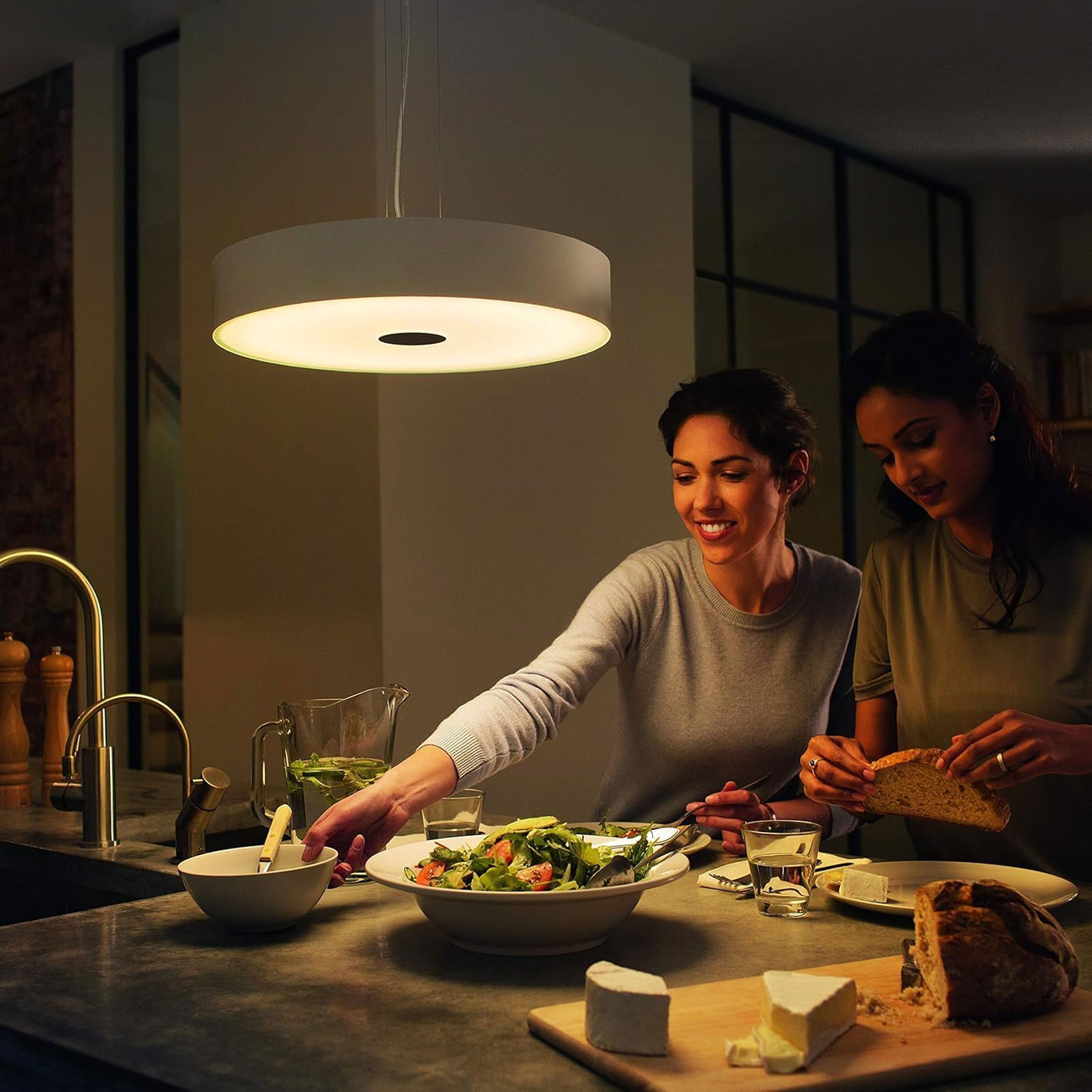 Philips Hue White Ambiance Fair Pendelleuchte