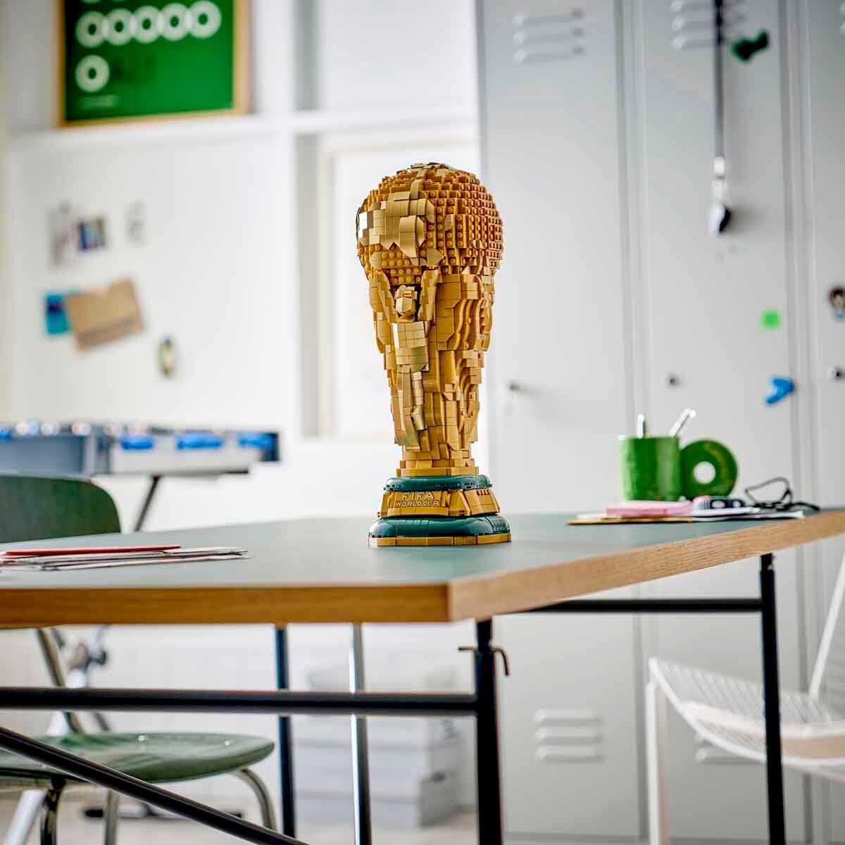 LEGO Editions Sports Offizieller Pokal der FIFA Fußball, 43020