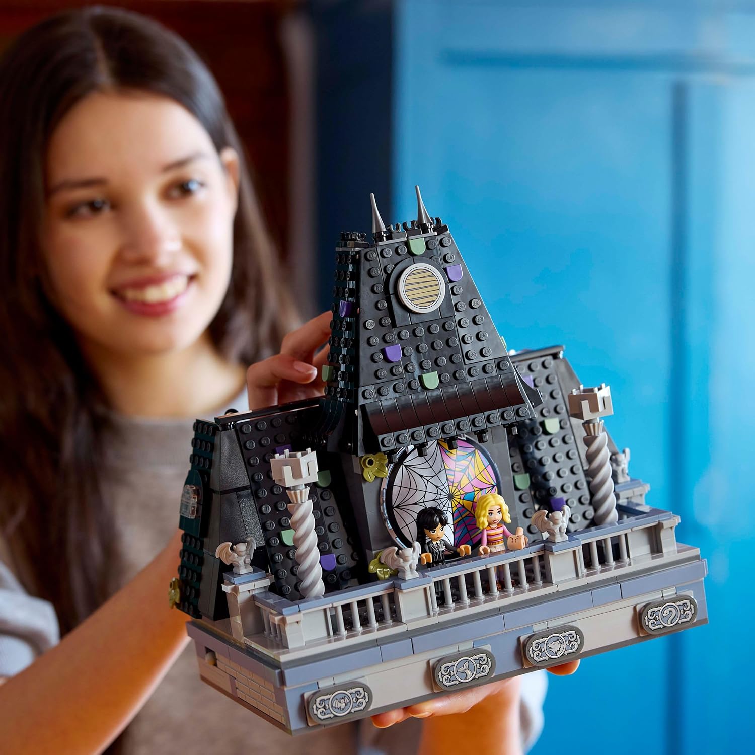 LEGO Wednesday: Wednesdays und Enids Zimmer im Studentenwohnheim 76781