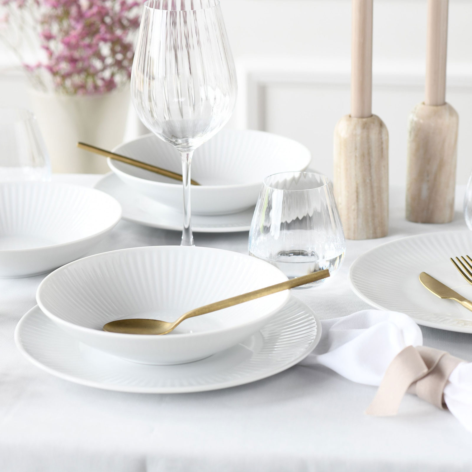 CreaTable, 21884, Serie Valencia, 18-teiliges Geschirrset für 6 Personen, Teller Set aus Porzellan