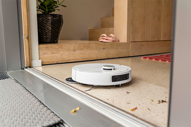 KÄRCHER RVM 4 Comfort Saugroboter mit Wischfunktion