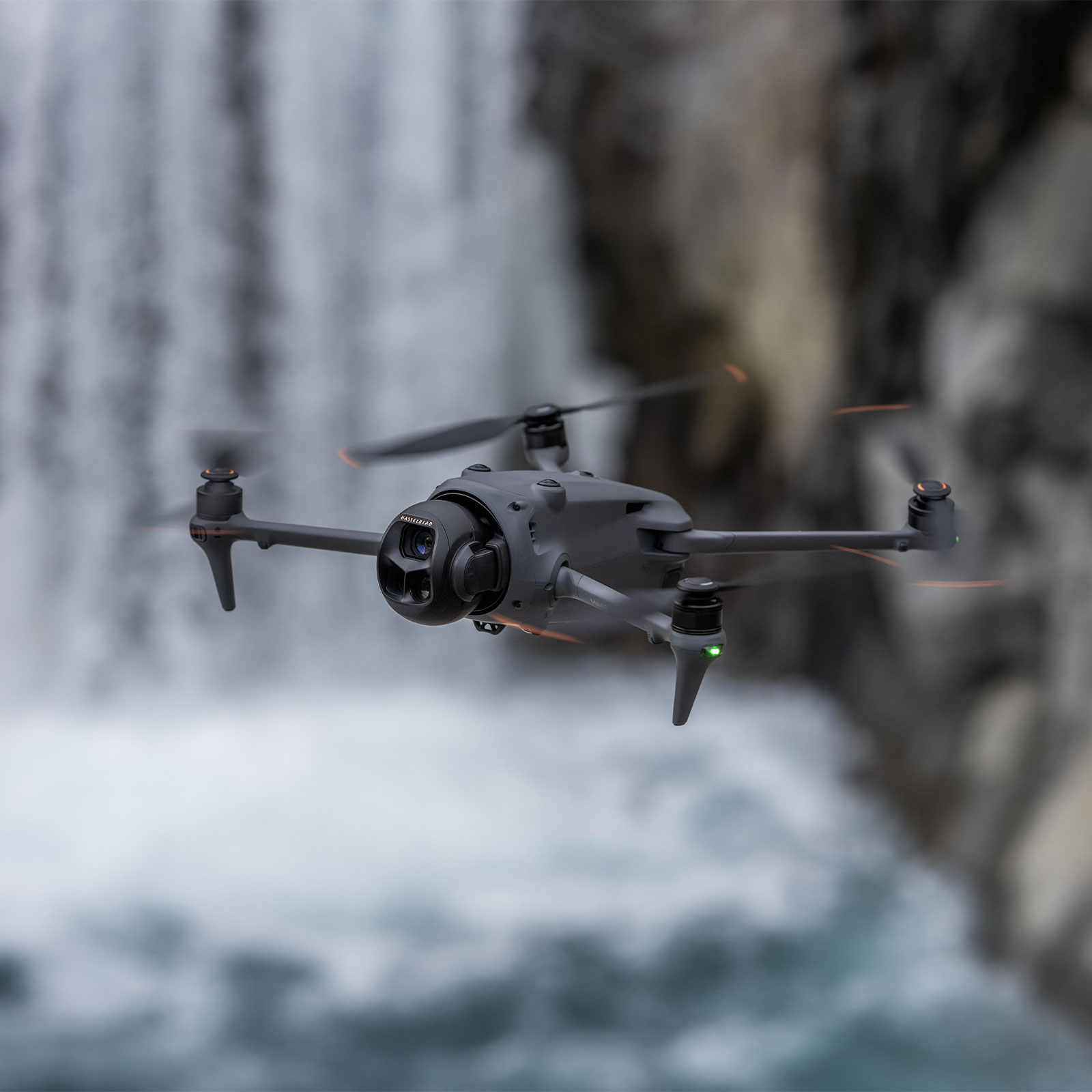 dji Mavic 4 Pro Drohne mit Kamera