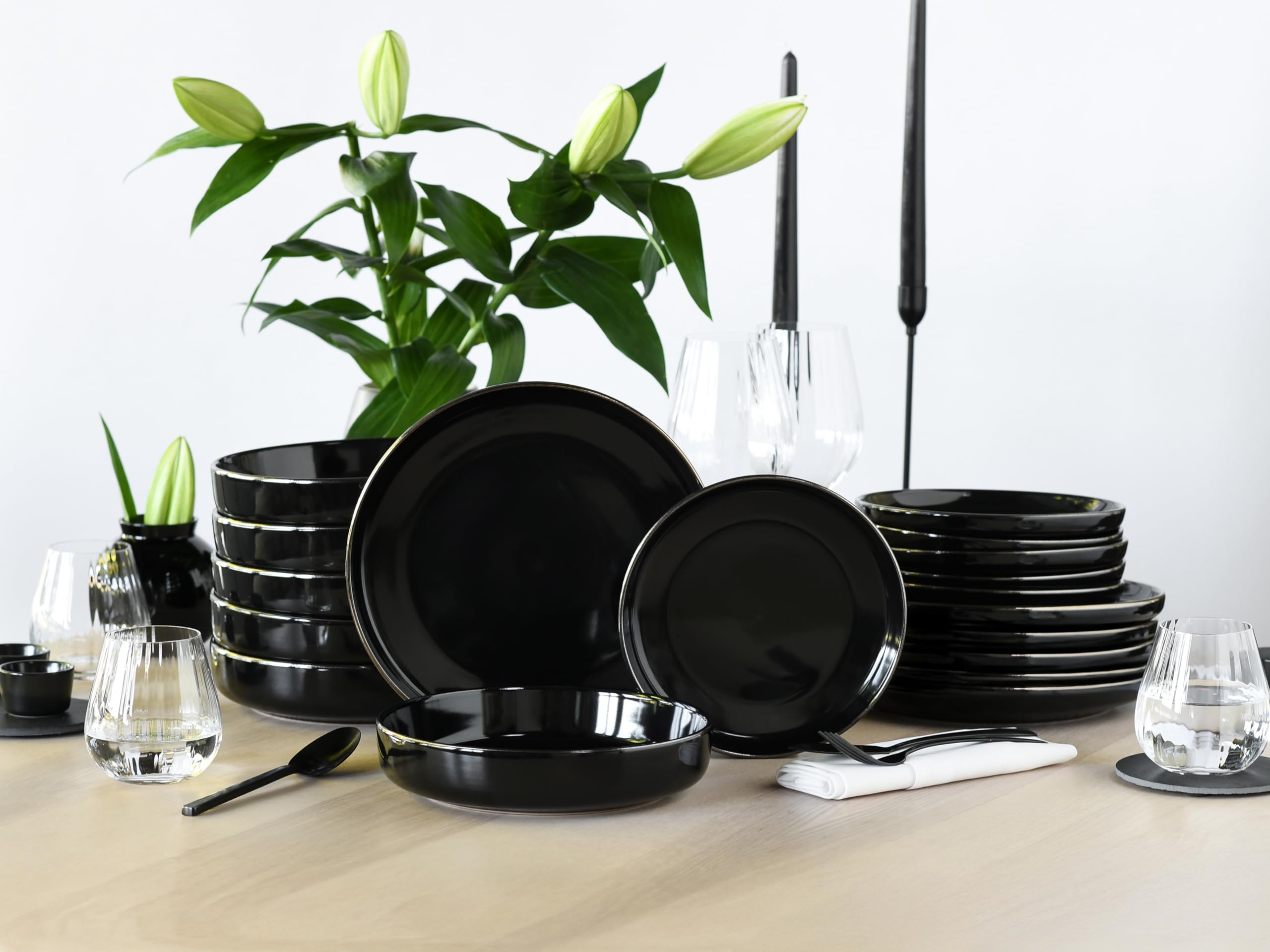 CreaTable 24784 Teller Set Serie Nordic Festive Schwarz 18-tlg. 6 Personen