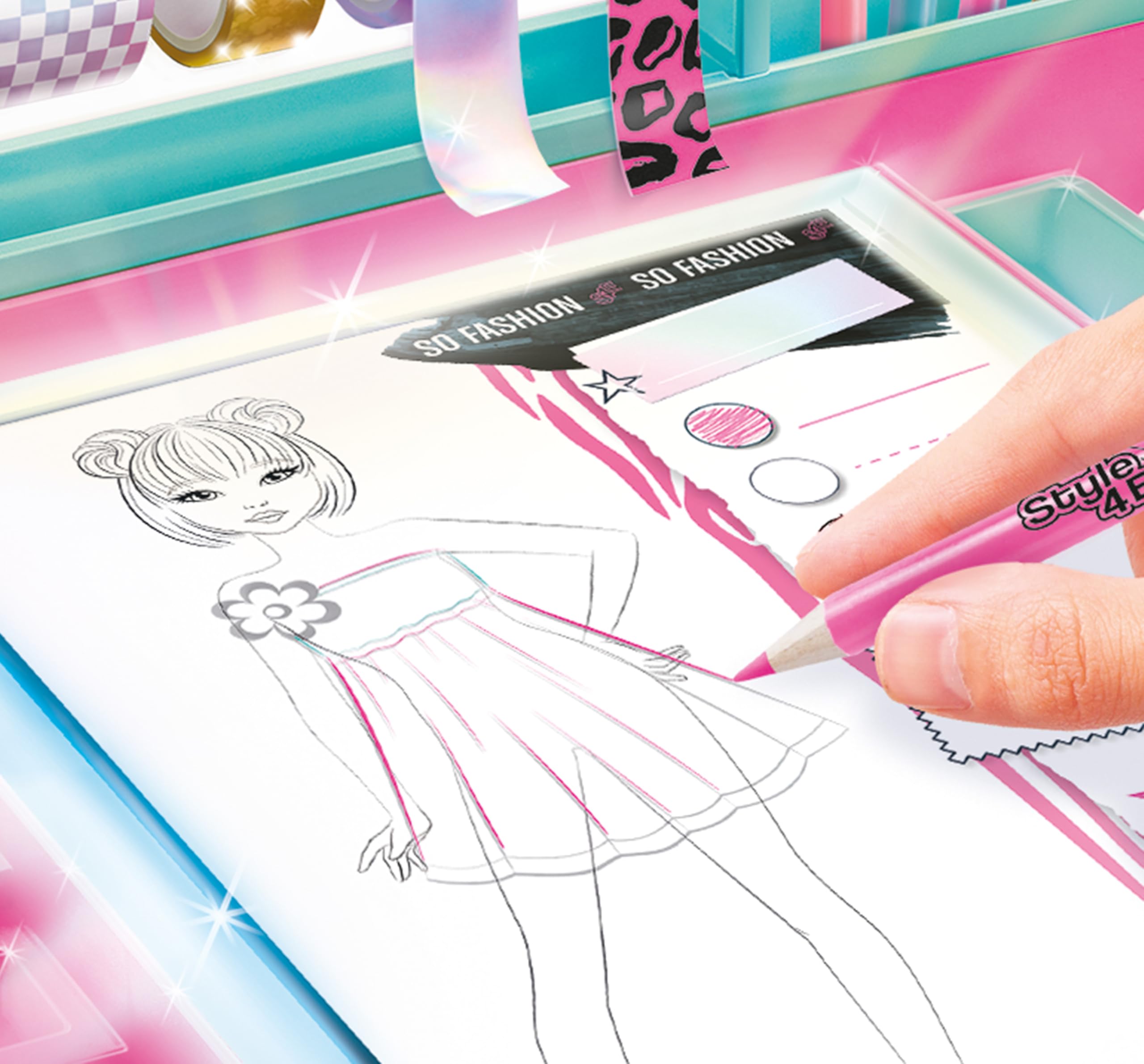 Canal Toys - Style 4 Ever - Light-Up Fashion Studio - leuchtendes Modestudio