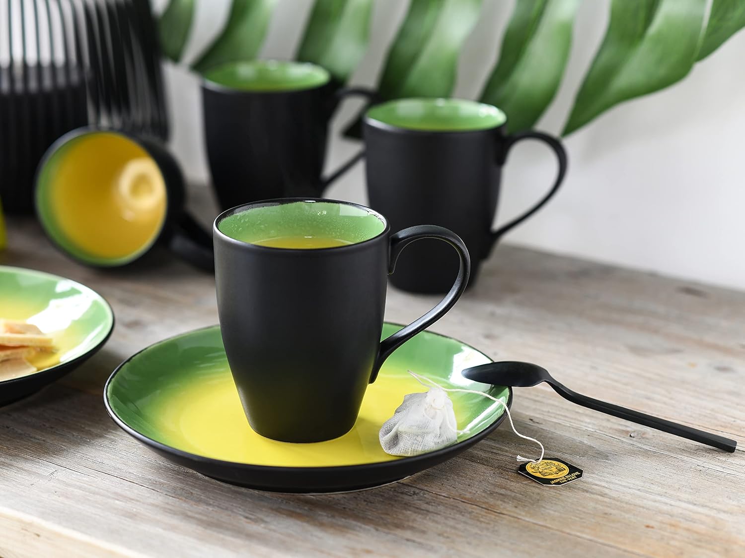 CreaTable, 20220, Serie HOT GREEN, Geschirrset Kombiservice 16 teilig CreaTable, 20220, Serie HOT GREEN, Geschirrset Kombiservice 16 teilig