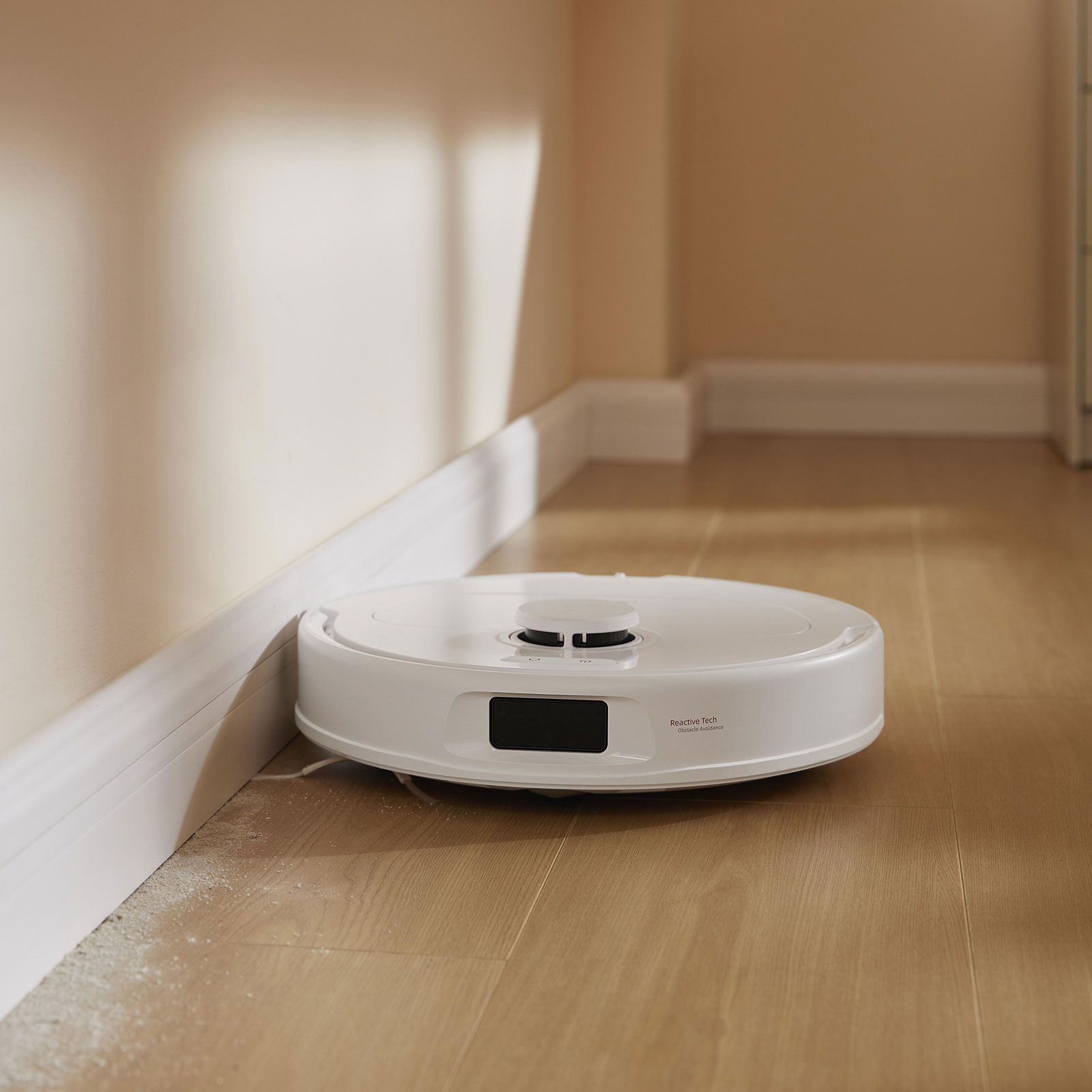 Roborock QR 598 White Saugroboter mit Wischfunktion (8000 Pa HyperForce, Anti-Verwicklungssystem, LDS Navigation, SmartPlan, App-Steuerung, 10 mm Mopp-Anhebung, Multifunktionsstation)