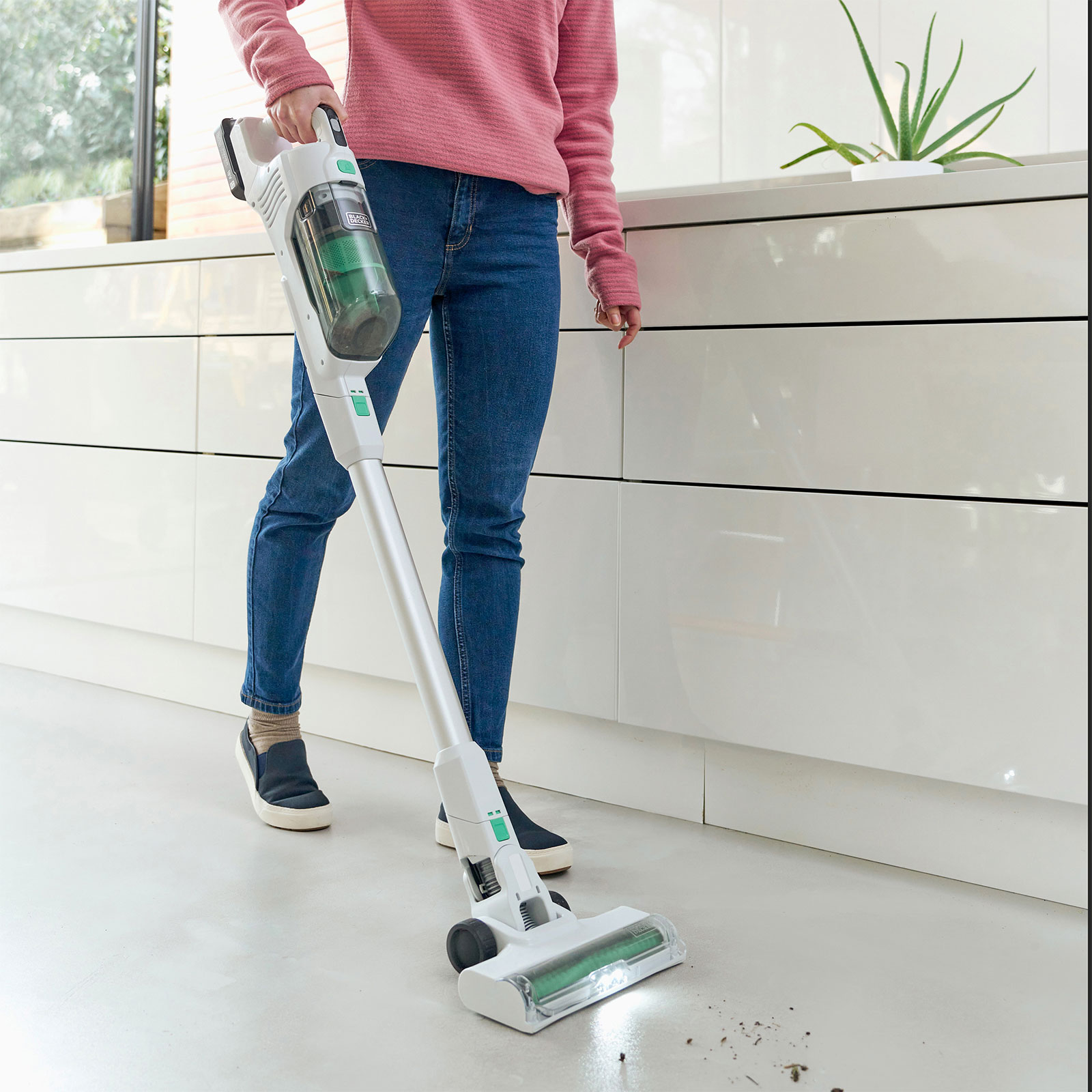 Black + Decker REVSV18D1 Akku Staubsauger LED-Bodendüse Bodensensor Black + Decker REVSV18D1 Akku Staubsauger LED-Bodendüse Bodensensor
