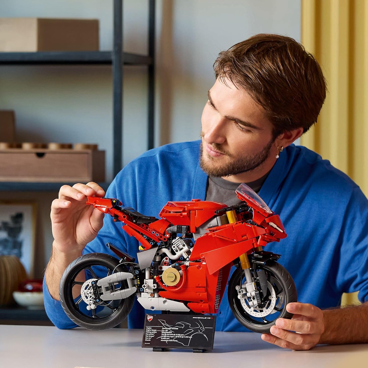 LEGO Technic Ducati Panigale V4 S Motorrad 42202