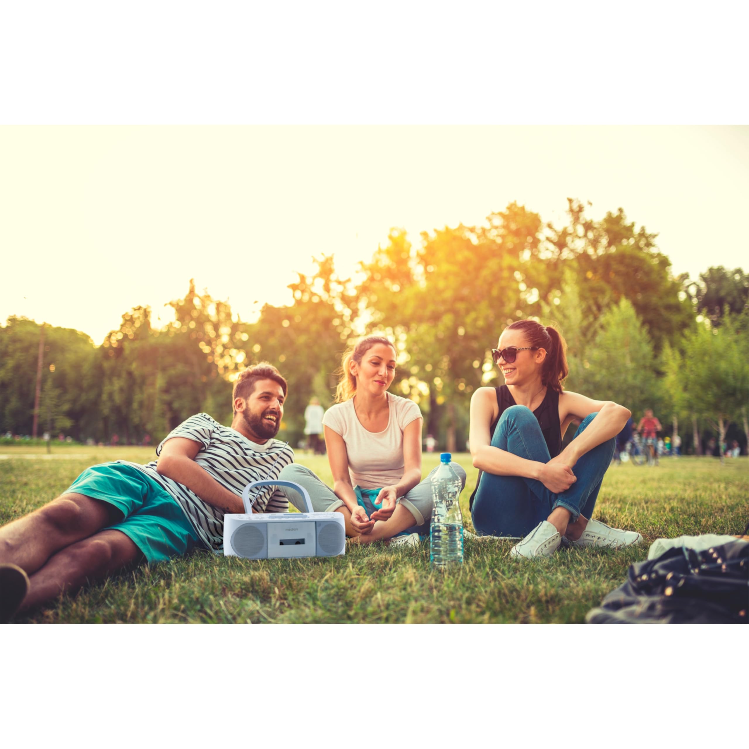 Medion LIFE E65010 Boombox Radiorekorder USB mit CD-Spieler und Kassettendeck