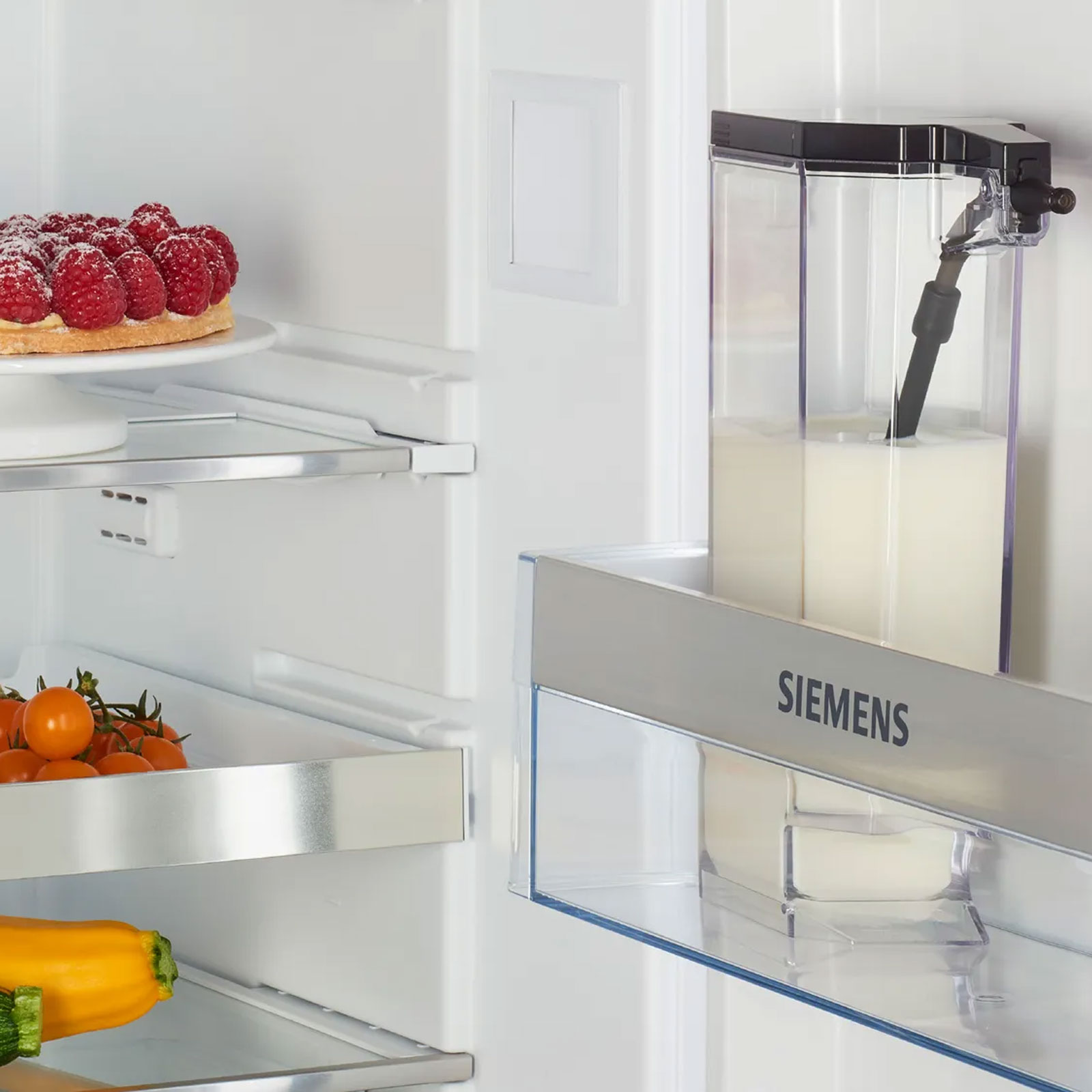 Siemens TQ517D03 Kaffeevollautomat (integral) EQ.500 Edelstahl / schwarz Siemens TQ517D03 Kaffeevollautomat (integral) EQ.500 Edelstahl / schwarz