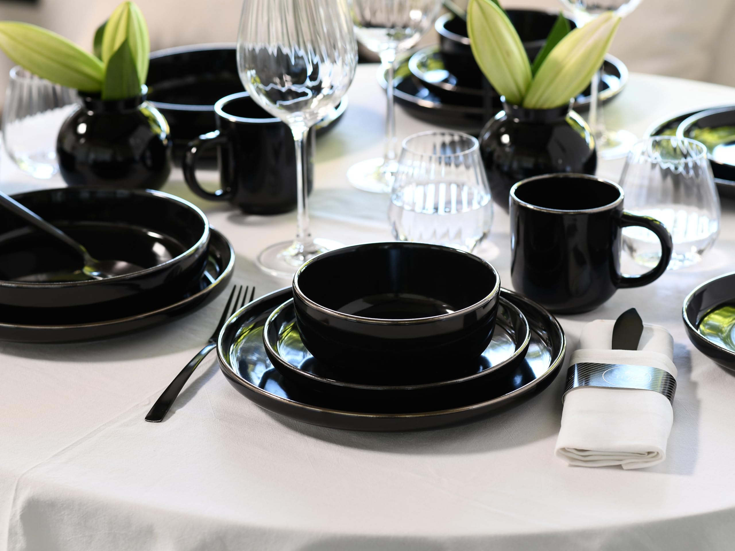 CreaTable 24783 Kombiservice  Serie Nordic Festive Schwarz 16-tlg. 4 Personen
