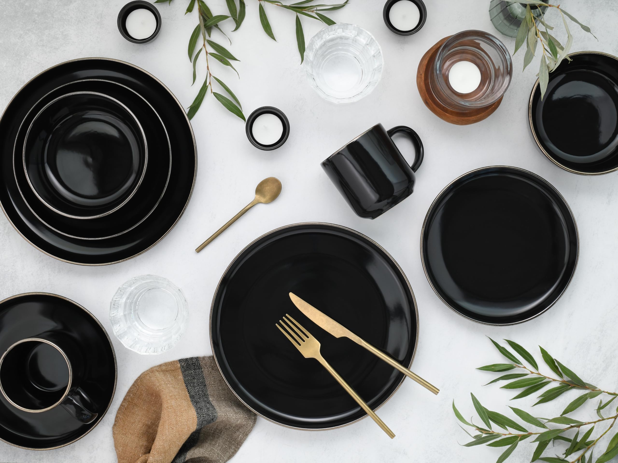 CreaTable 24783 Kombiservice  Serie Nordic Festive Schwarz 16-tlg. 4 Personen