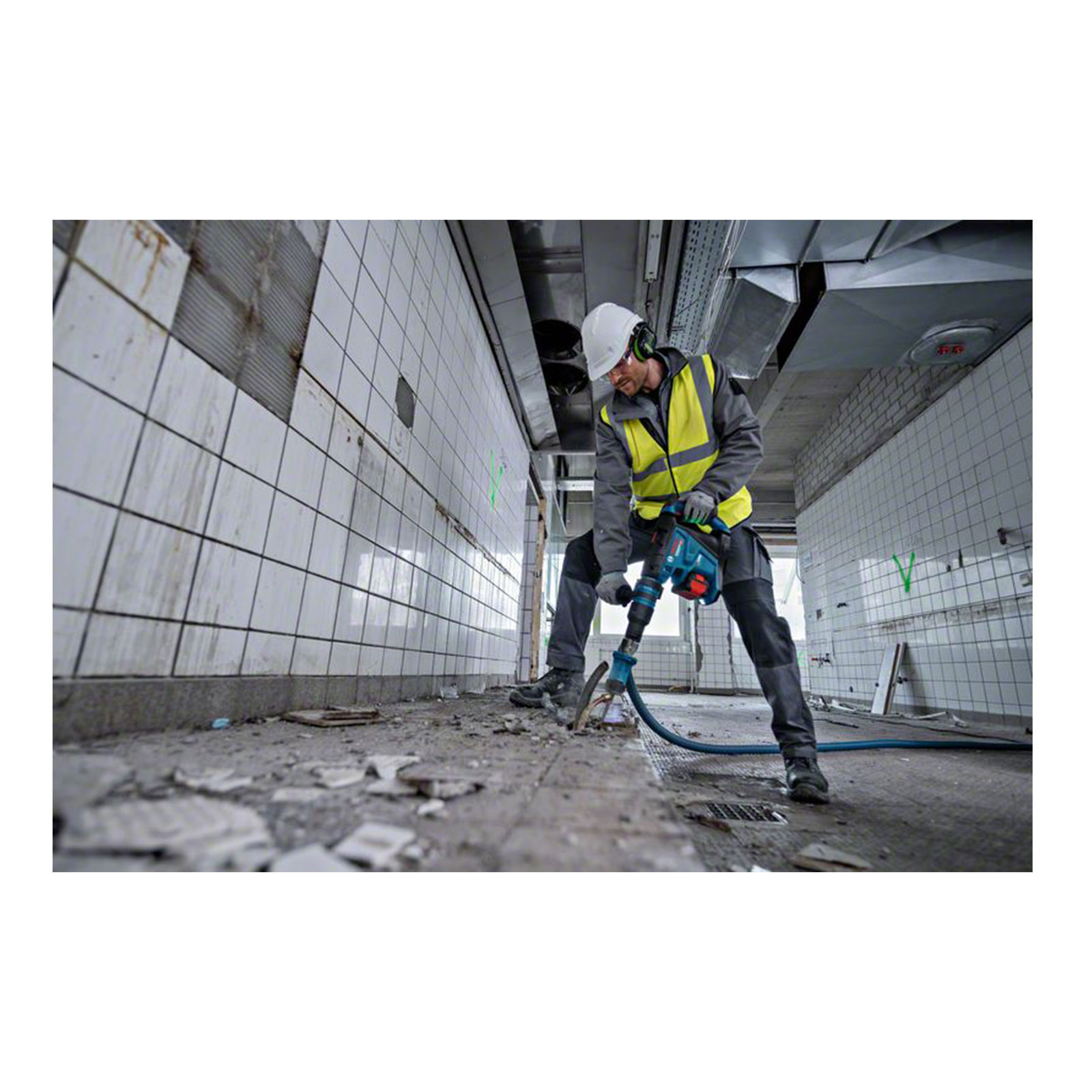 Bosch Professional GBH 18V-40 C 2x8,0Ah; XL-BOXX