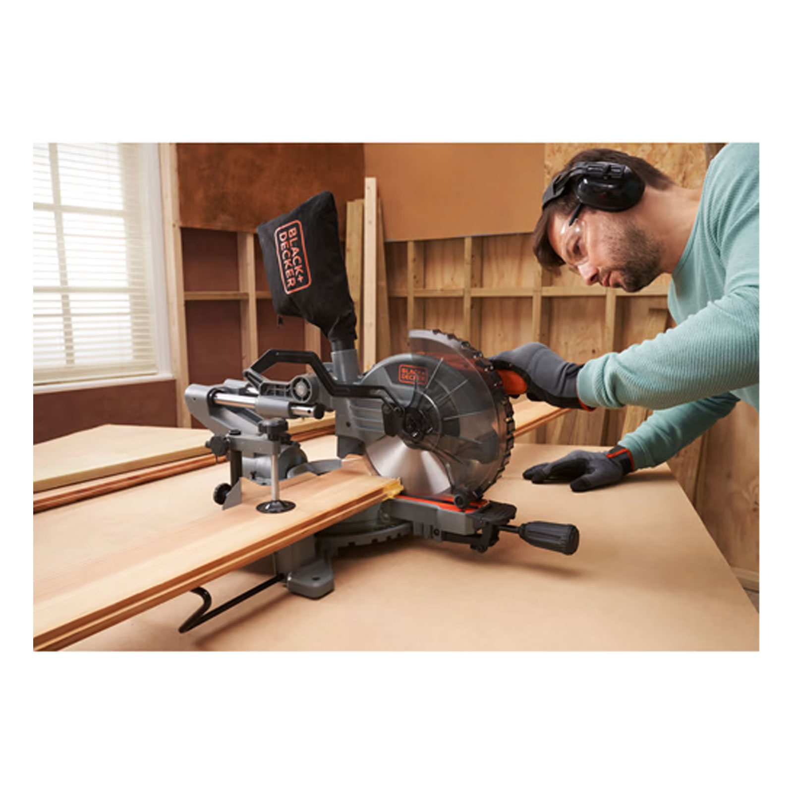 Black+Decker BES701-QS Kapp- und Gehrungssäge