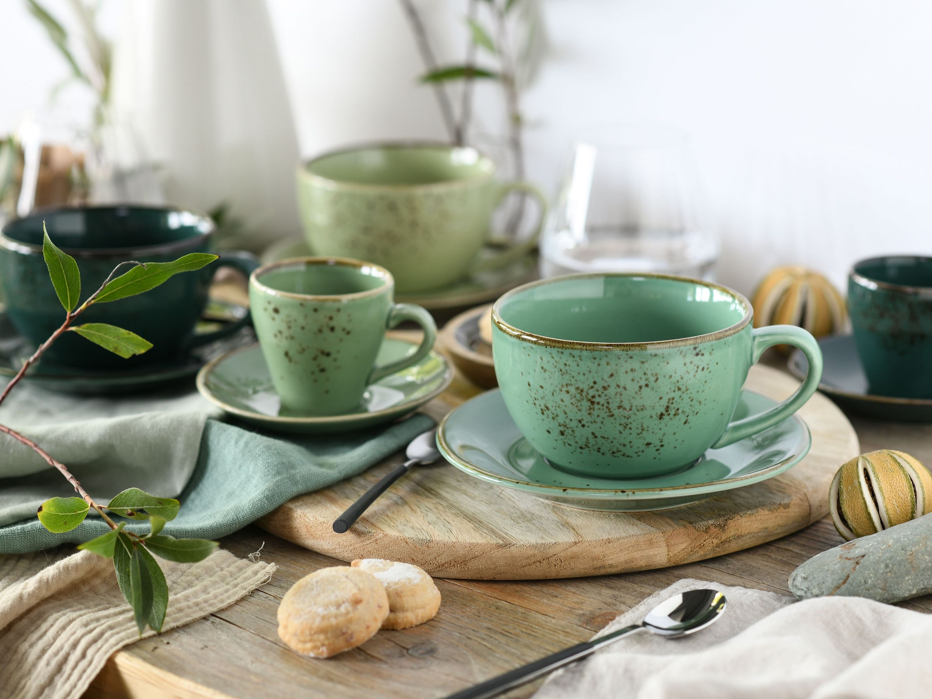 CreaTable, 22881, Serie Nature Collection Green Life, 8-teiliges Geschirrset, Espresso Set aus Steinzeug