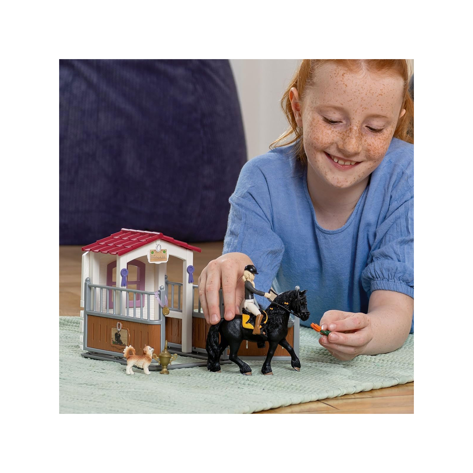 Schleich Pferdebox mit HORSE CLUB Tori & Princess Spielfiguren-Set (42437)
