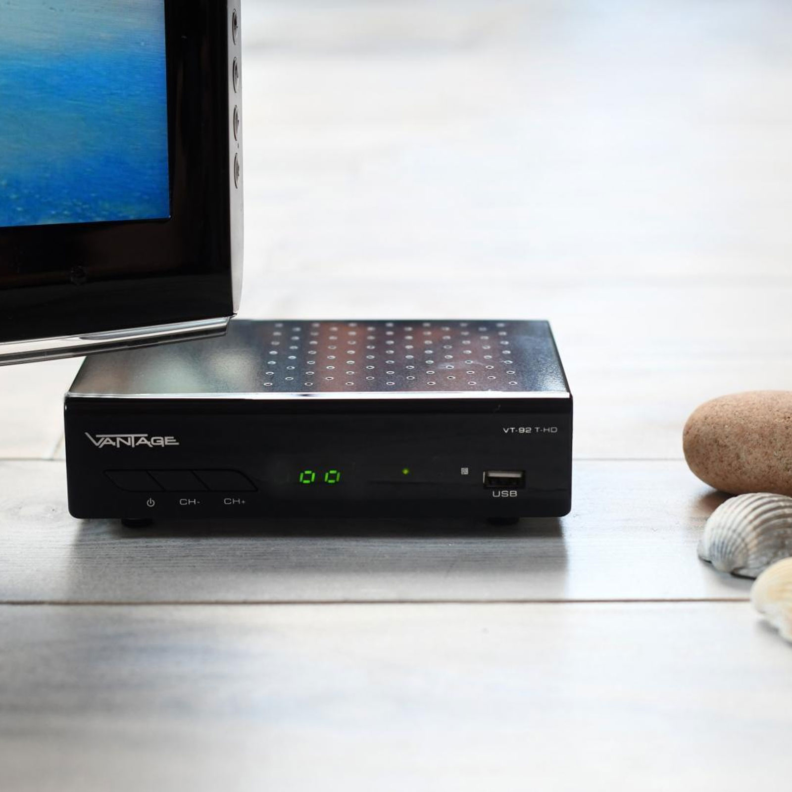 Vantage VT-92 T-HD Receiver (DVB T2, HEVC, Display, USB, HDMI, SCART, Mediaplayer) schwarz Vantage VT-92 T-HD Receiver (DVB T2, HEVC, Display, USB, HDMI, SCART, Mediaplayer) schwarz