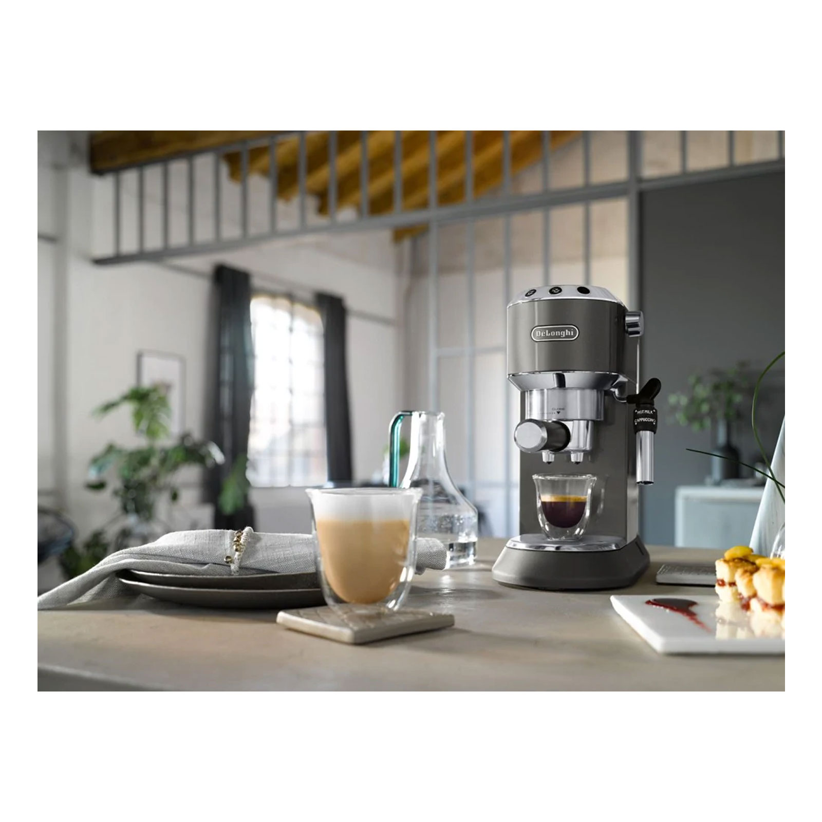 DeLonghi EC 785.GY DEDICA METALLICS THE BARISTA PACK Espressomaschine grau