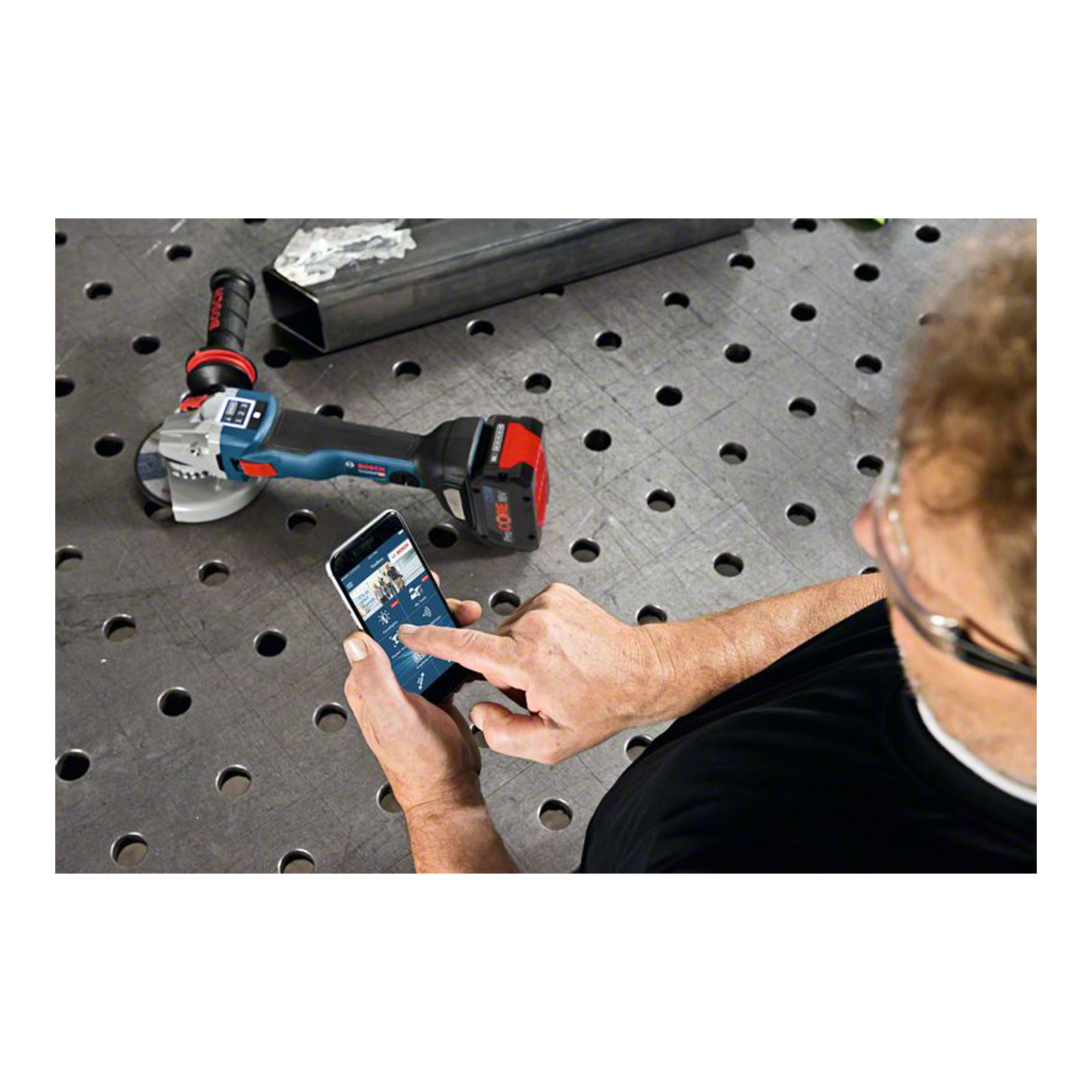 Bosch Professional GWS 18V-10 PSC (2x5,5Ah; L)
