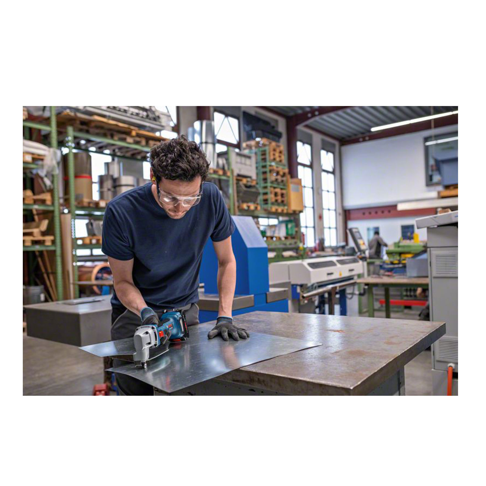 Bosch Professional GSC 18V-16 E 2xPC4,0; L-BOXX