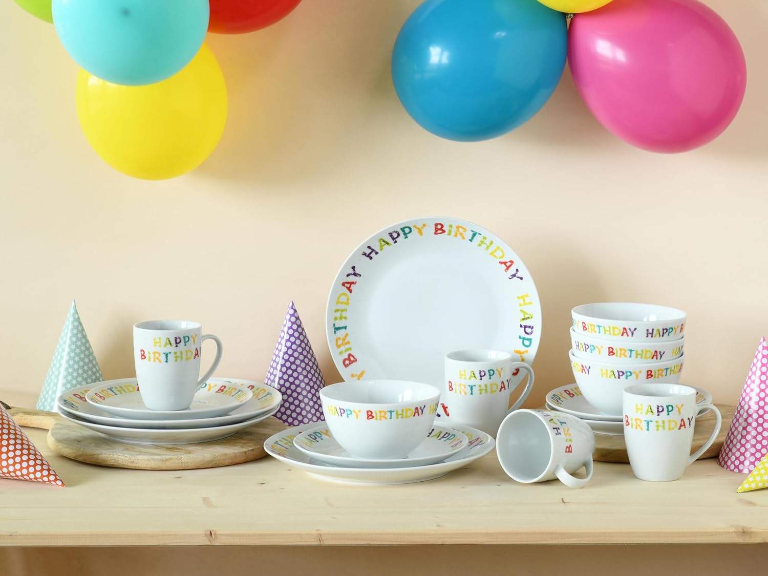 CreaTable, 24166, Serie Happy Birthday, 16-teiliges Geschirrset, Kombiservice aus Porzellan
