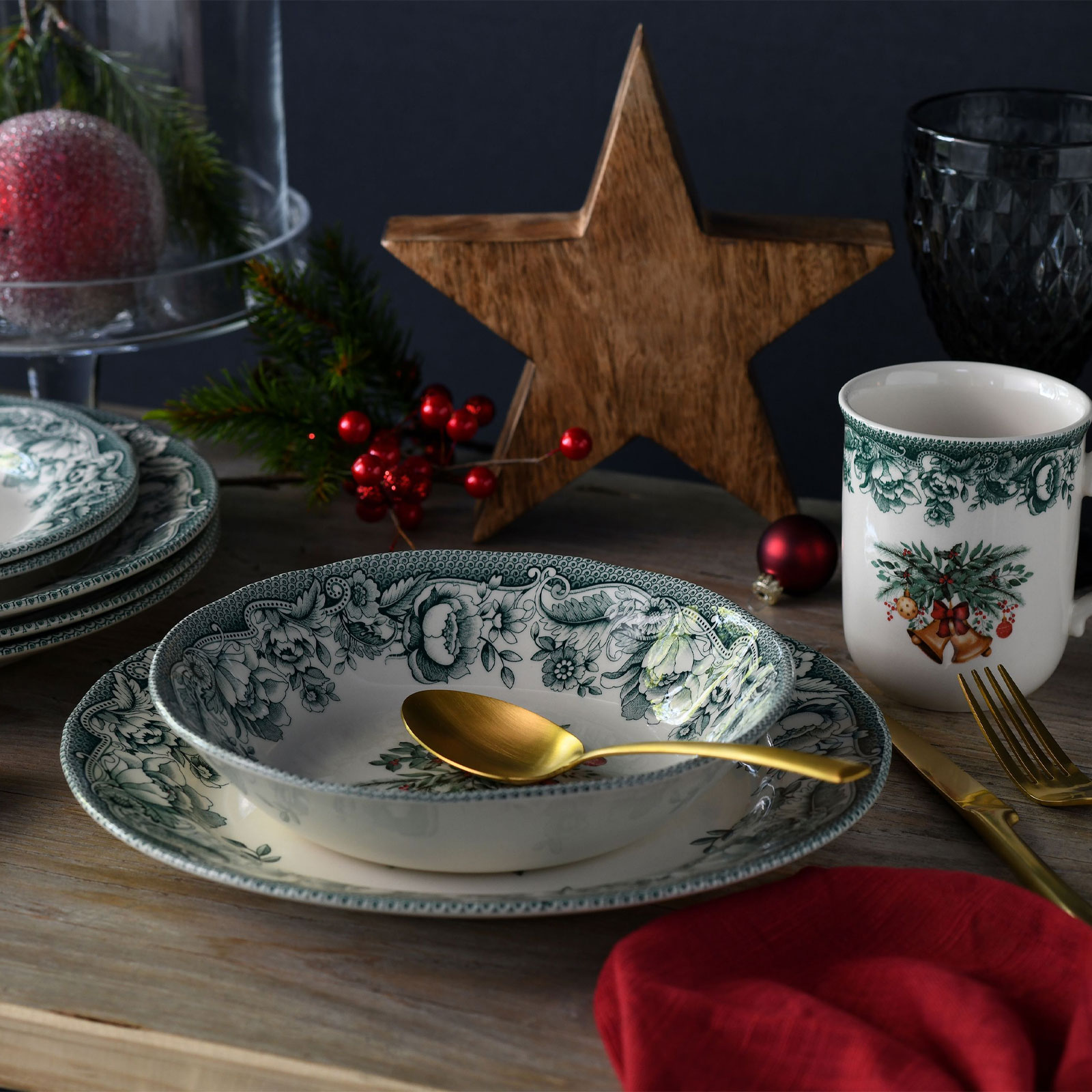 CreaTable, 16959, Serie Weihnachten Grün, 16-teiliges Geschirrset, Kombiservice aus Steingut
