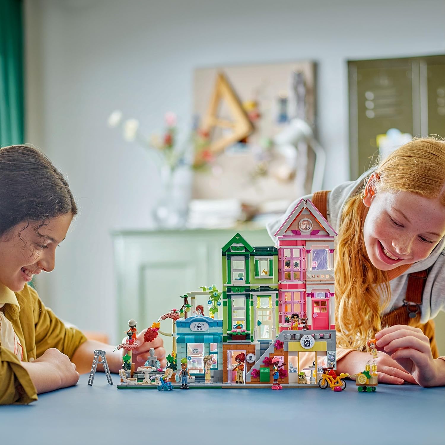 LEGO Friends Heartlake City Wohn- und Einkaufsstraße 42670