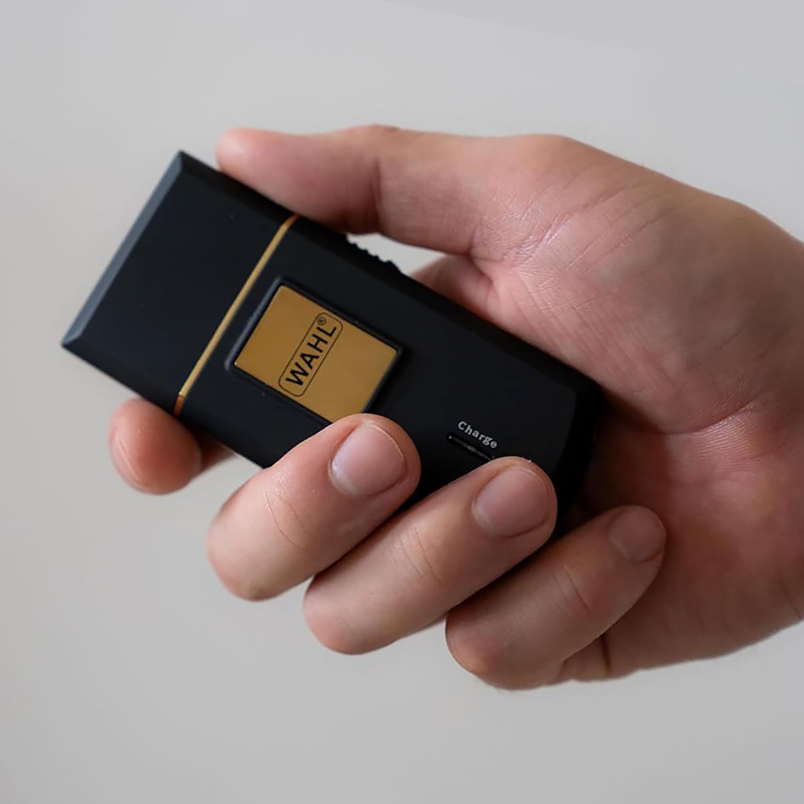 Wahl 07057-016 Travel Shaver Gold Edition