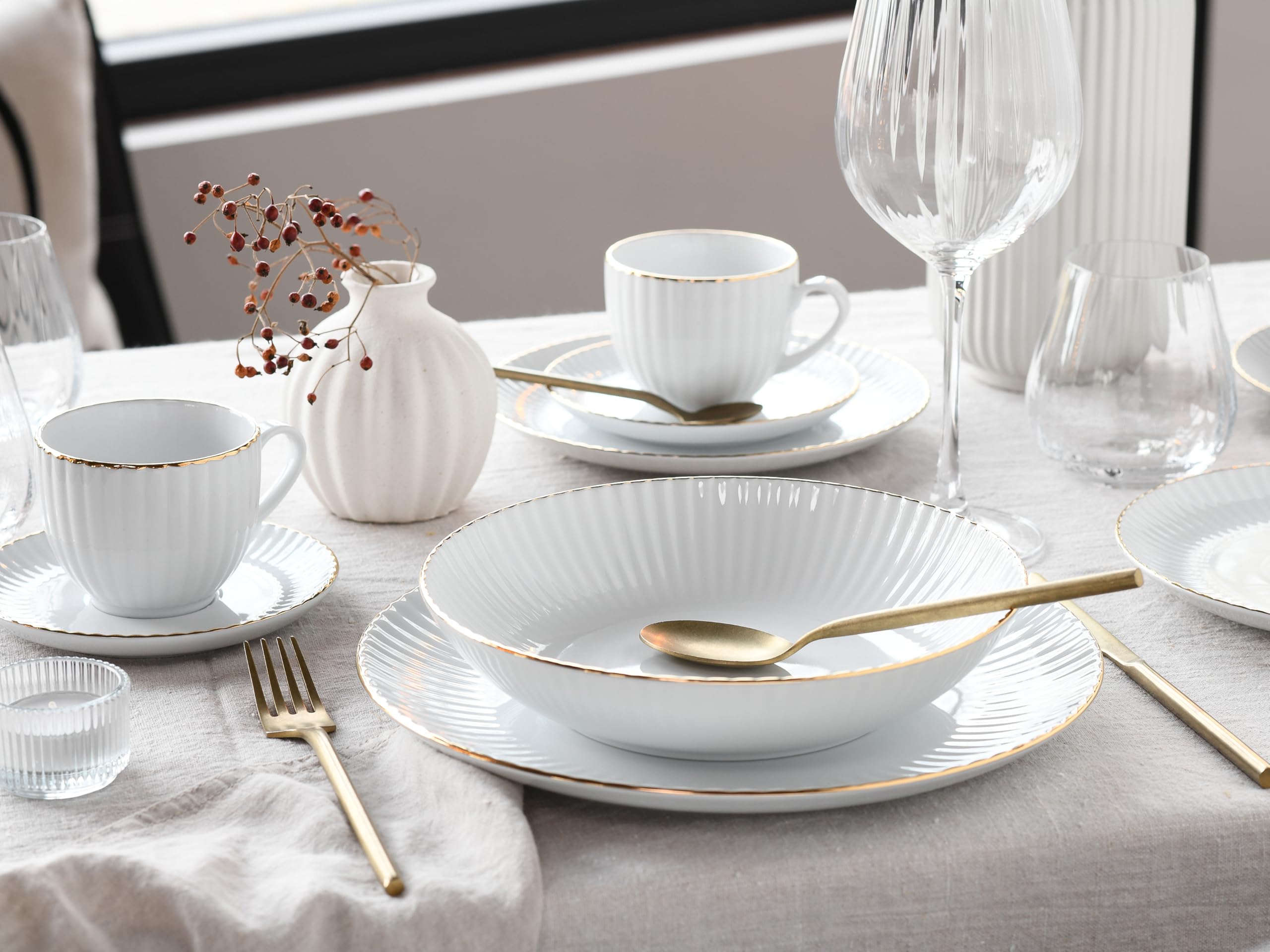 CreaTable, 20753, Serie Allegra Goldband, 30-teiliges Geschirrset für 6 Personen