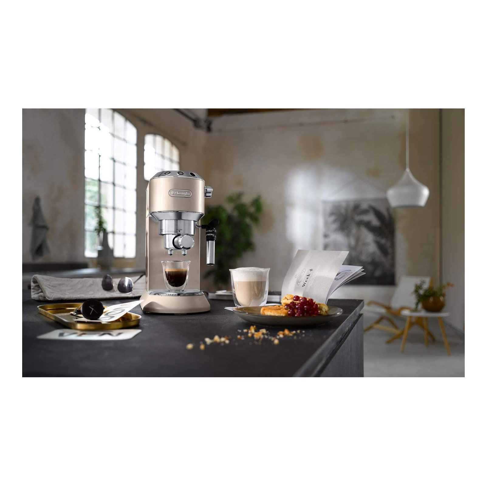 DeLonghi EC 785.BG DEDICA METALLICS THE BARISTA PACK Espressomaschine beige