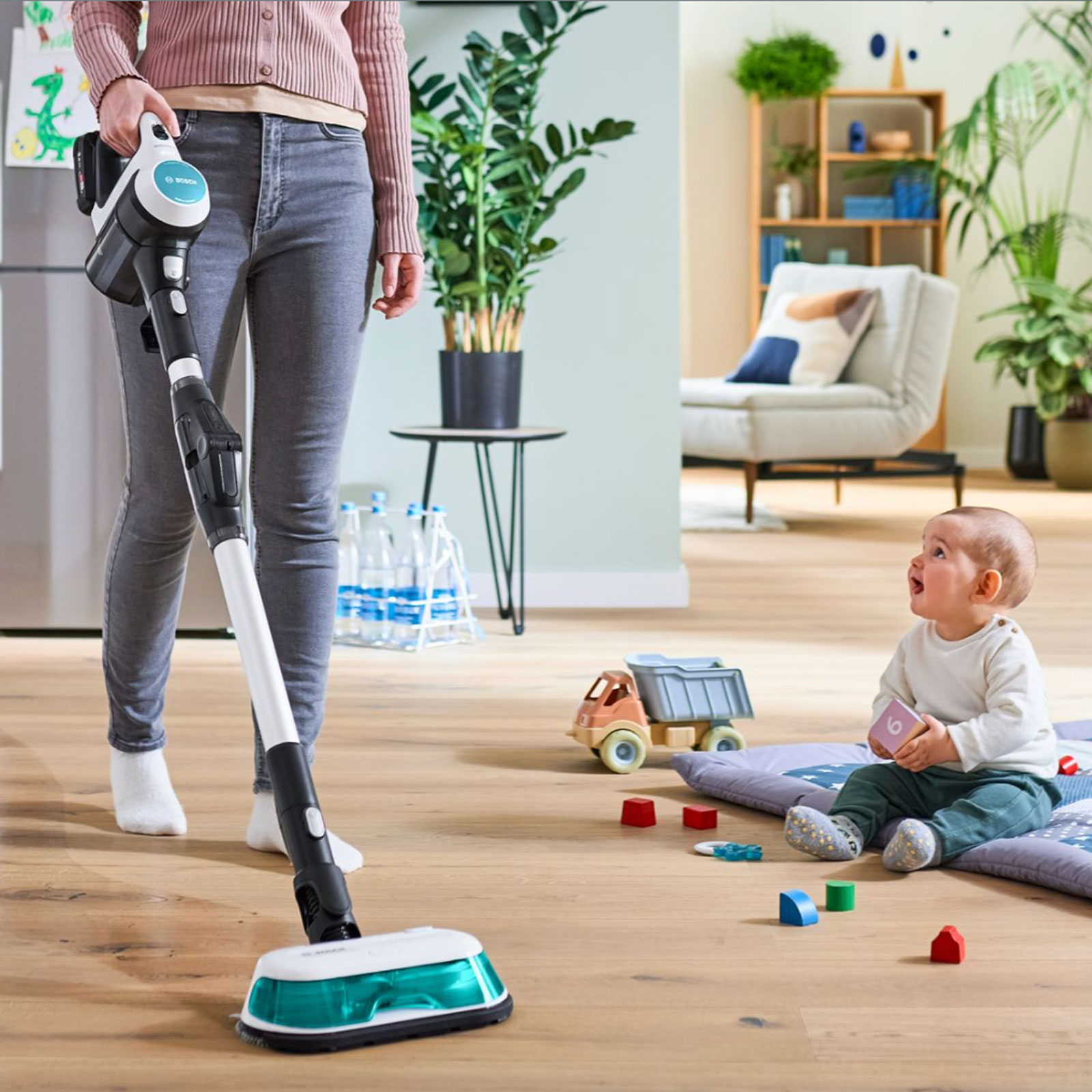 Bosch BSS712XHYG Unlimited 7 ProHygienic Aqua Akku-Staubsauger  Bosch BSS712XHYG Unlimited 7 ProHygienic Aqua Akku-Staubsauger